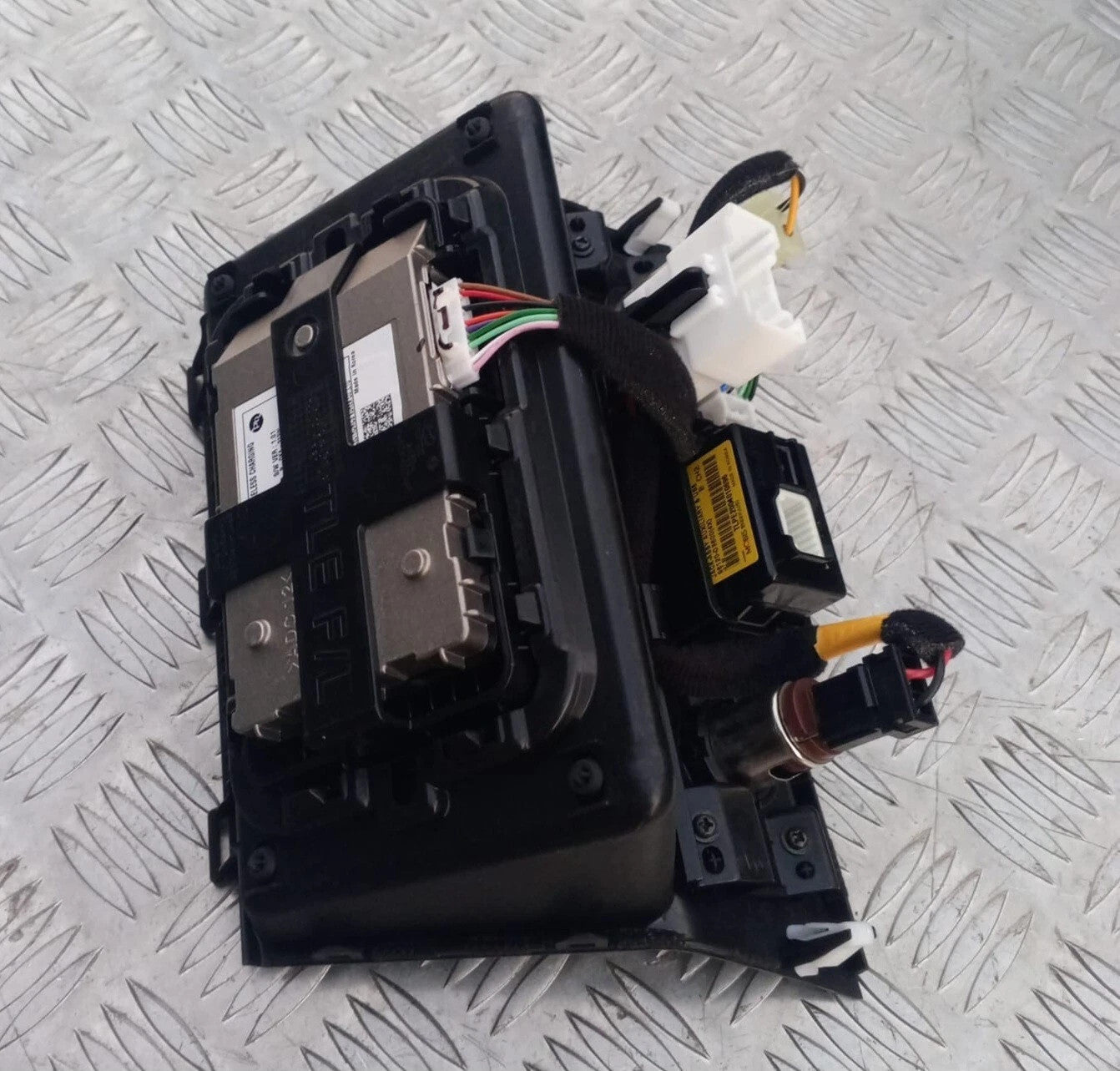 HYUNDAI TUCSON CONSOLE TRIM USB PORT SOCKET PANEL MK4 NX4 21 - 23