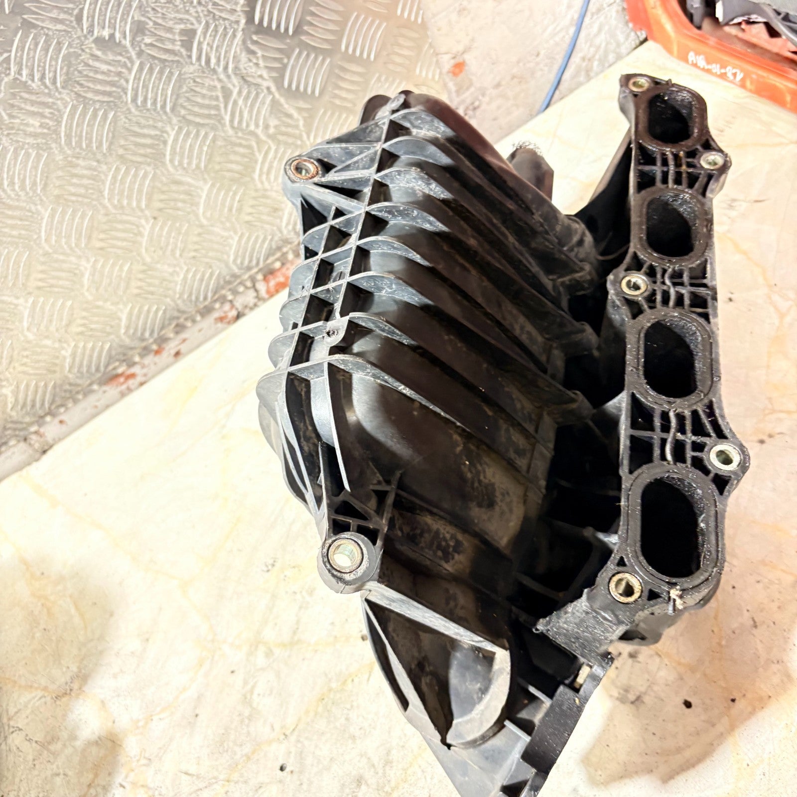Toyota RAV4 Mk2 XA20 2.0 VVT-i 1AZ-FE Intake/Inlet Manifold 2000-2005