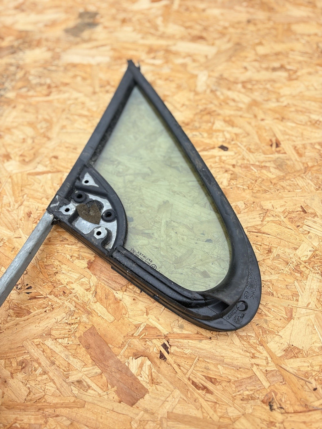 PEUGEOT 307 CC Convertible 04-09 3 DR QUARTER GLASS WINDOW FRONT PASSENGER SIDE