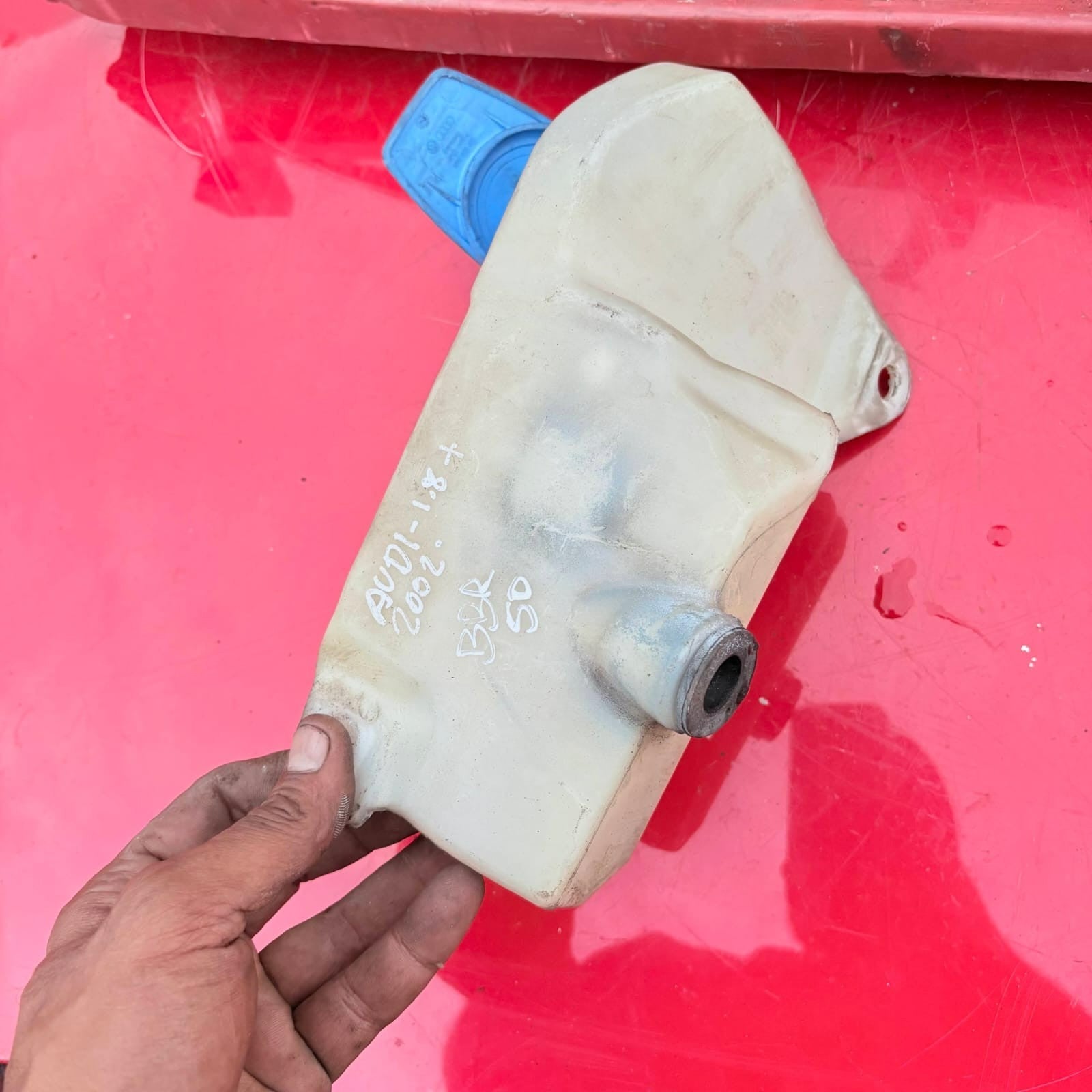 AUDI A4 B6 Window Washer Fluid Tank 8E0955453K 2.0 Petrol 96kw 2002