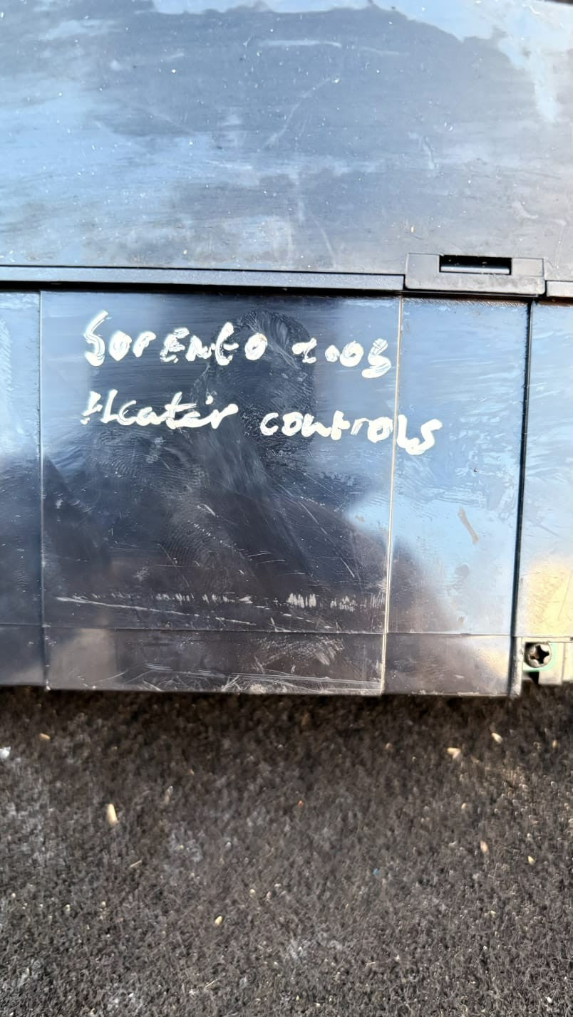 Kia Sorento Mk1 JC 2002-2006 Manual Heater AC Climate Panel 97250-3E500 RHD