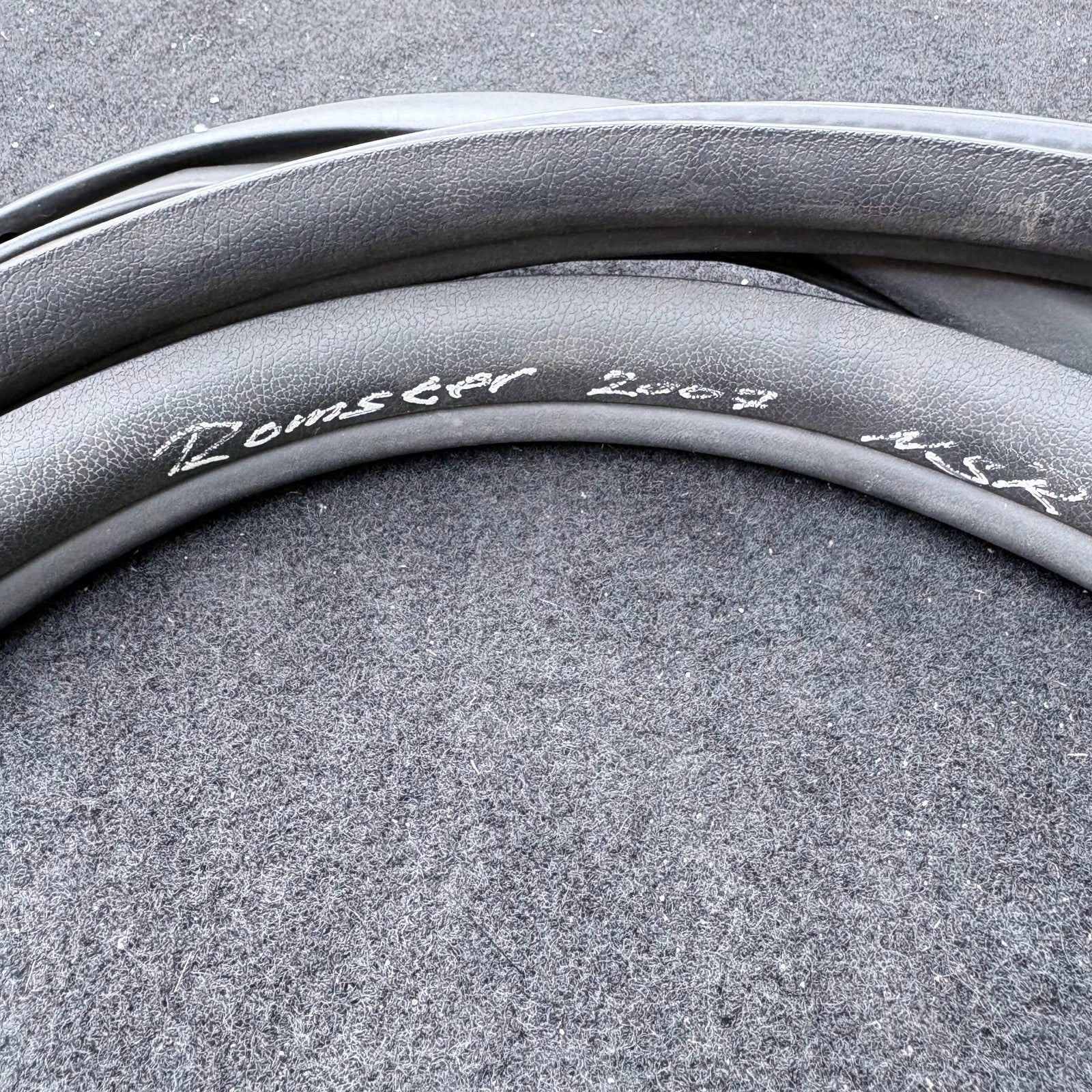 SKODA ROOMSTER 5J 2006-2015 REAR LEFT N/S REAR DOOR RUBBER SEAL 5J7867367