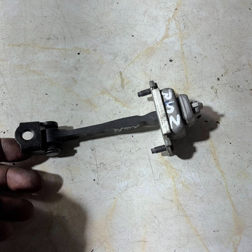 2001-2007 JAGUAR X TYPE NSR REAR PASSENGERS SIDE DOOR CHECK STRAP