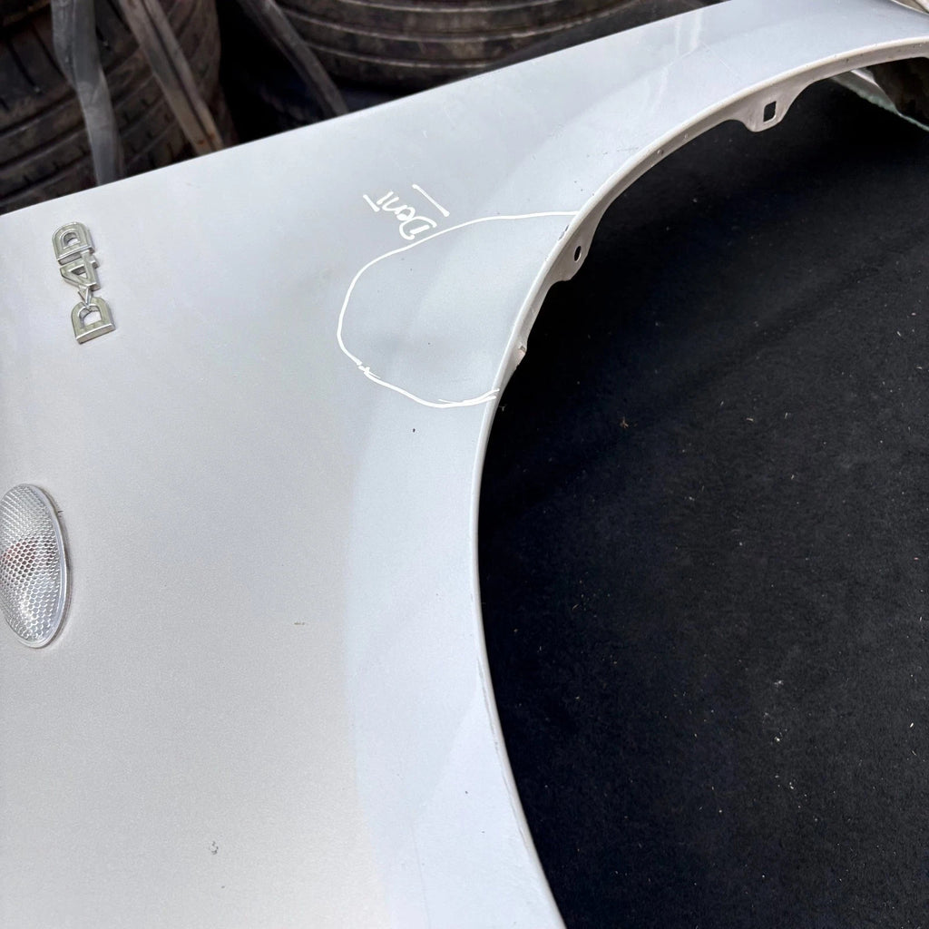 Toyota Yaris MK2 Front Left Wing Fender & Bumper Retainer Bracket 05-11