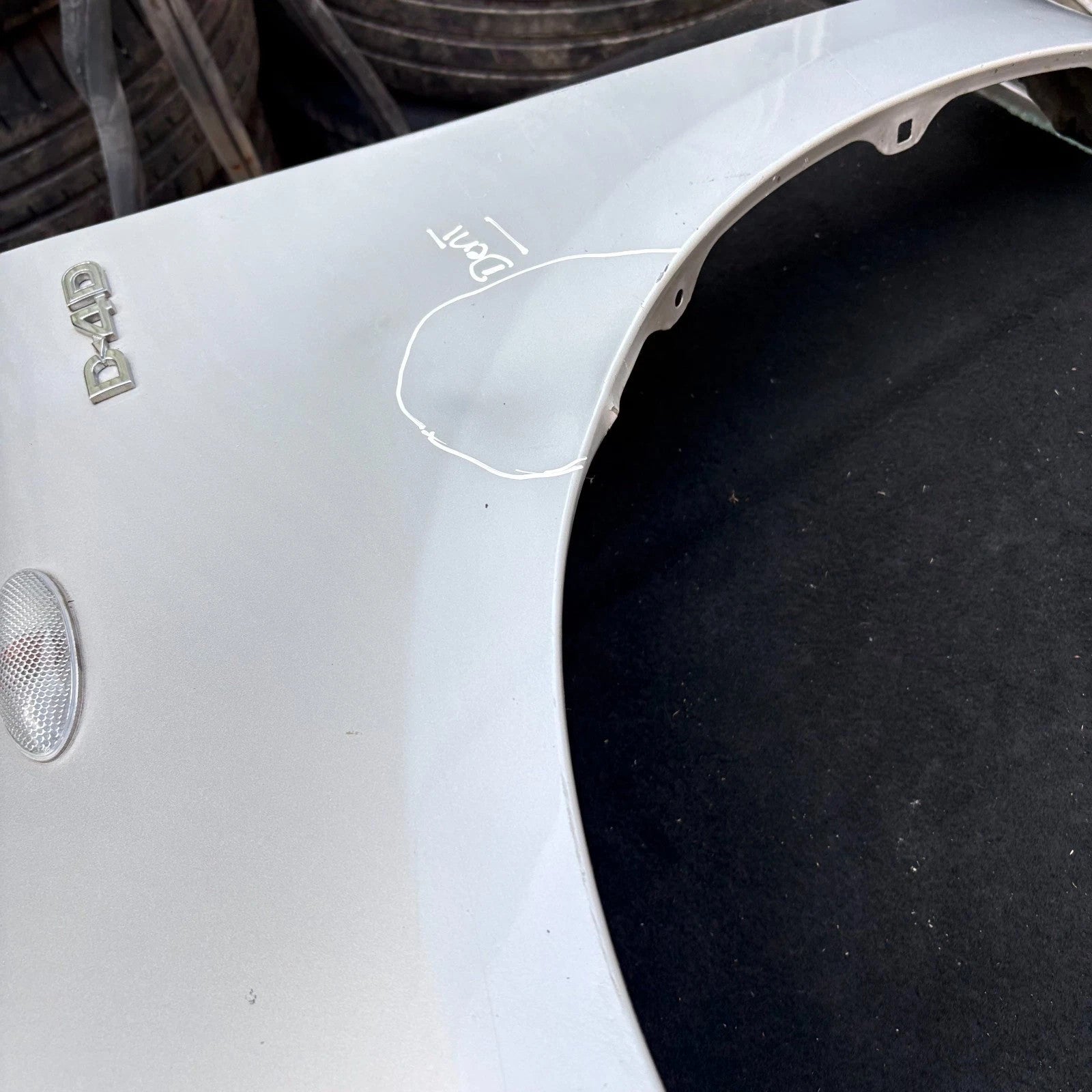 Toyota Yaris MK2 Front Left Wing Fender & Bumper Retainer Bracket 05-11