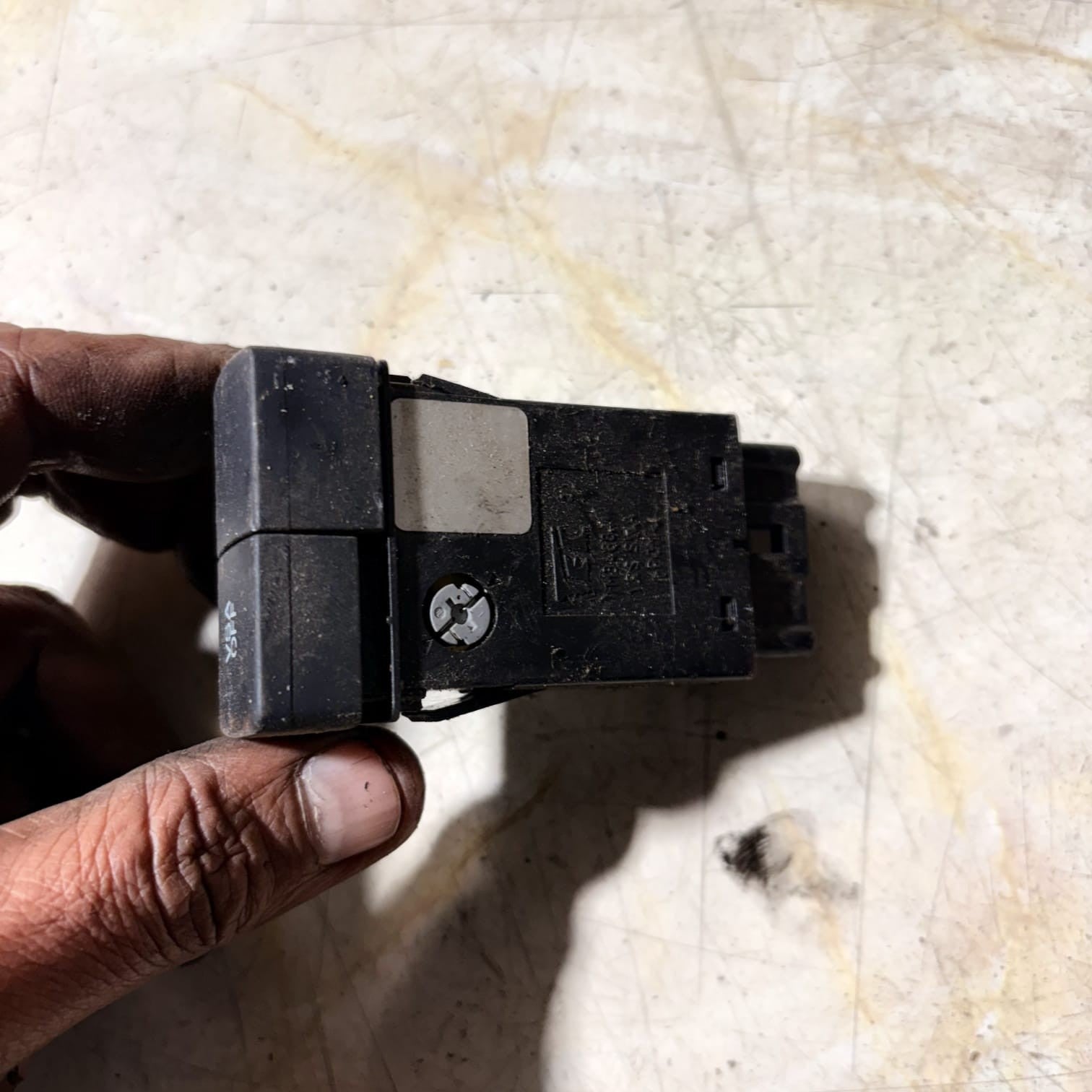 Honda CR-V 2007-2009 VSA OFF Dash Switch Button Traction Control 35300-SMA-003