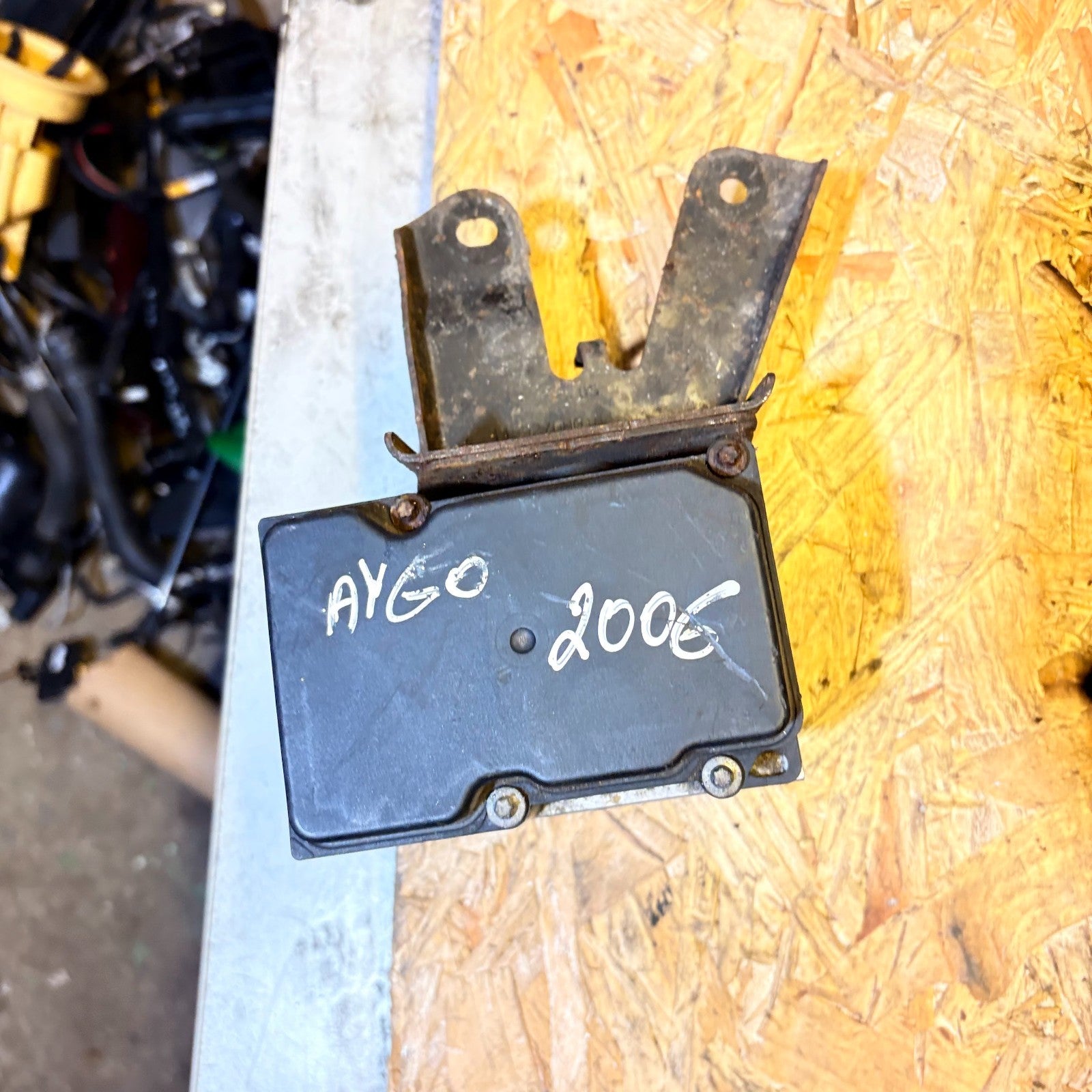 Toyota Aygo 1.0 2005-2014 ABS Pump & Control Module 44510-0H010