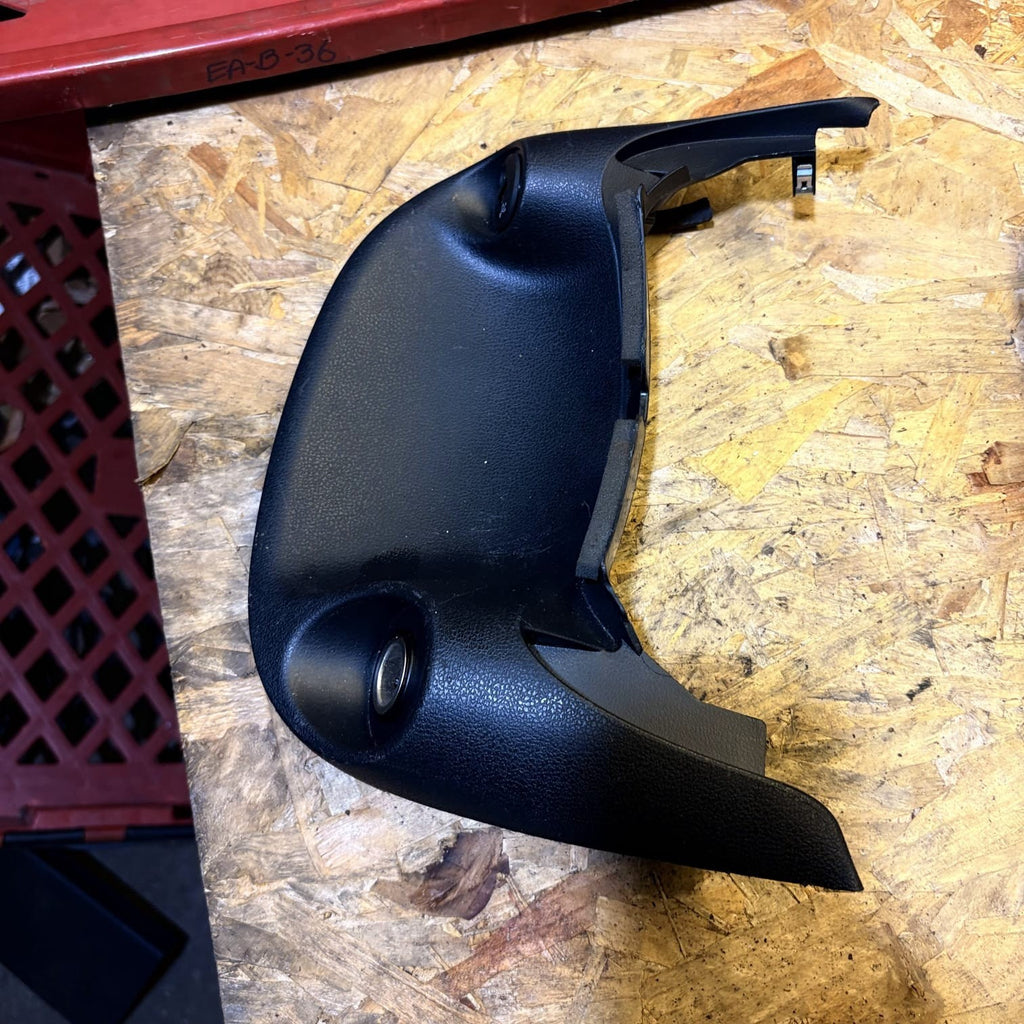 Nissan Juke F15 1.2L Centre Console Trim with USB/AUX Port 682521KE0A 2015