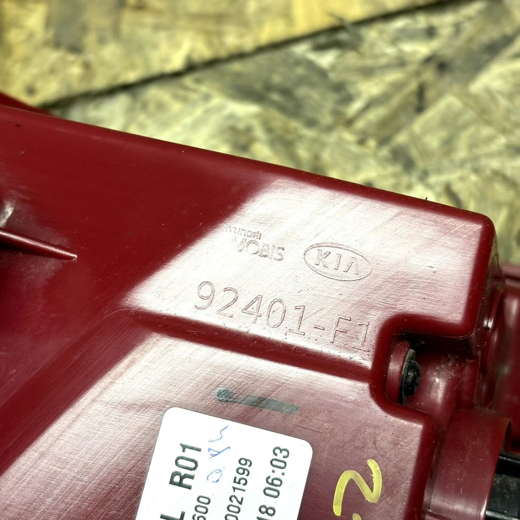 KIA SPORTAGE MK4 LEFT PASSENGER REAR LIGHT