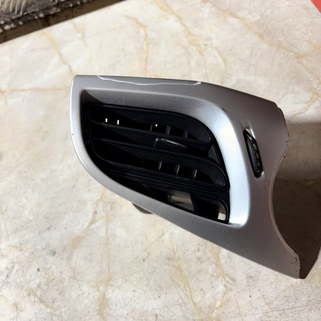 Citroen C3 VTR 2010-2013 Driver Side Dashboard Air Vent OSF A1092113