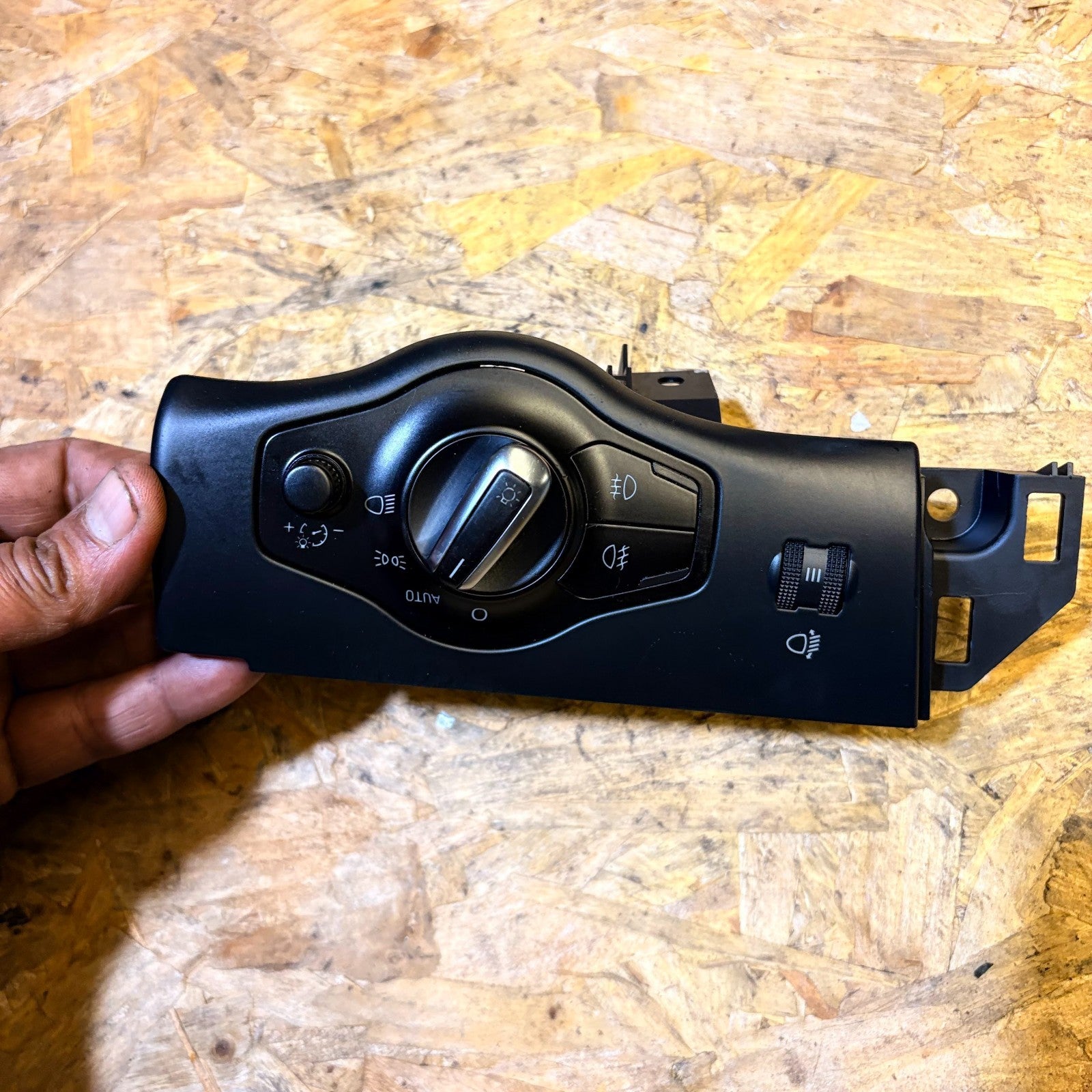 Audi A4 2014 Convertible 8F7 Headlight Switch 8K0941531AS