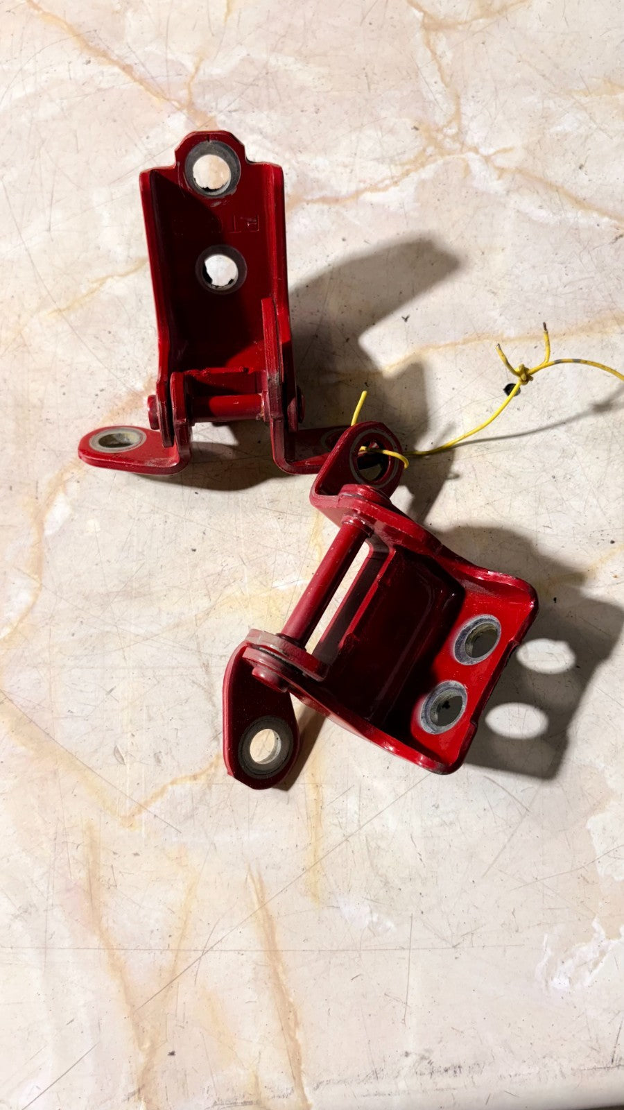 HONDA HR-V 2018 DOOR HINGE RED