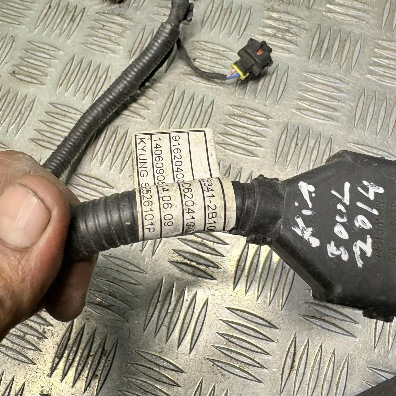 KIA Ceed 2014 Petrol fuel injector wires loom 9162040003 JOT21907