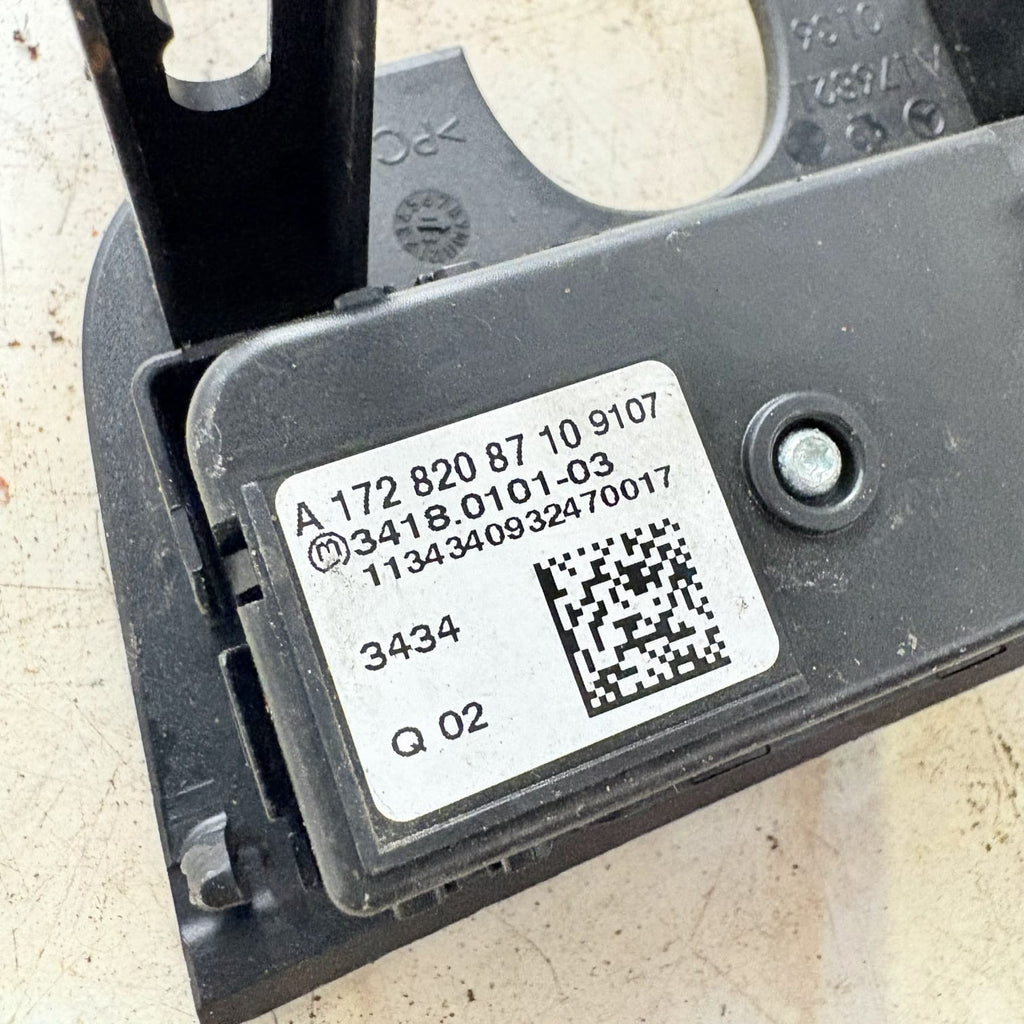 Mercedes-Benz Anti-Theft Towing Alarm Switch Control Panel A17282087 2015