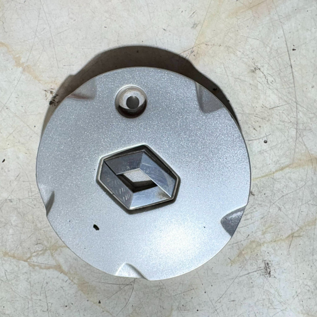 Renault Clio II, Megane 1998–2005 Alloy Wheel Centre Cap x1 8200081301