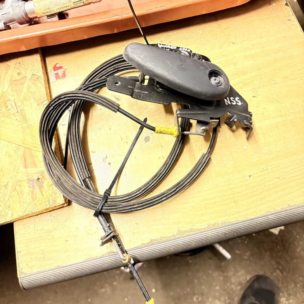 Opel Vivaro Trafic II Primastar from door handle interior side door rear NSS