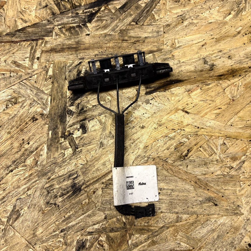 Antenna Amplifier Mercedes-Benz C-Class 204 (W/S/C), A2048270248
