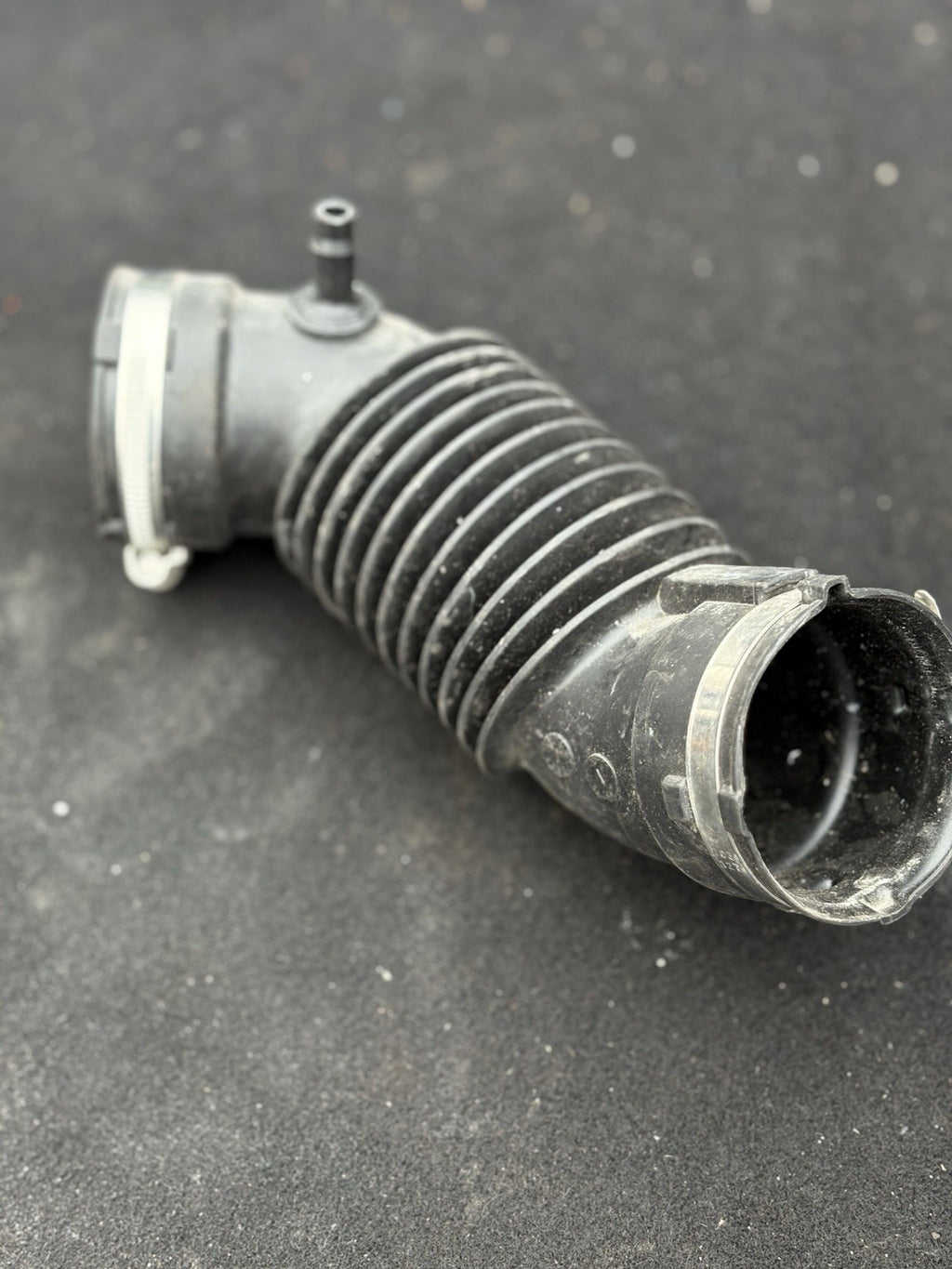 FORD ECOSPORT 2003-2022 Air Intake Tube