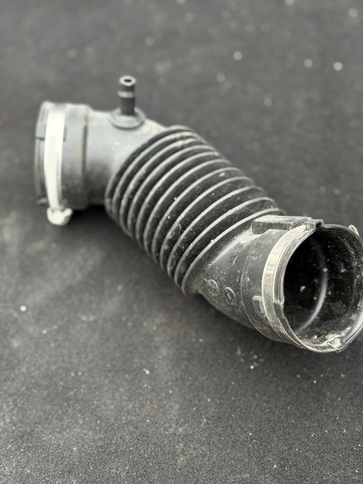 FORD ECOSPORT 2003-2022 Air Intake Tube