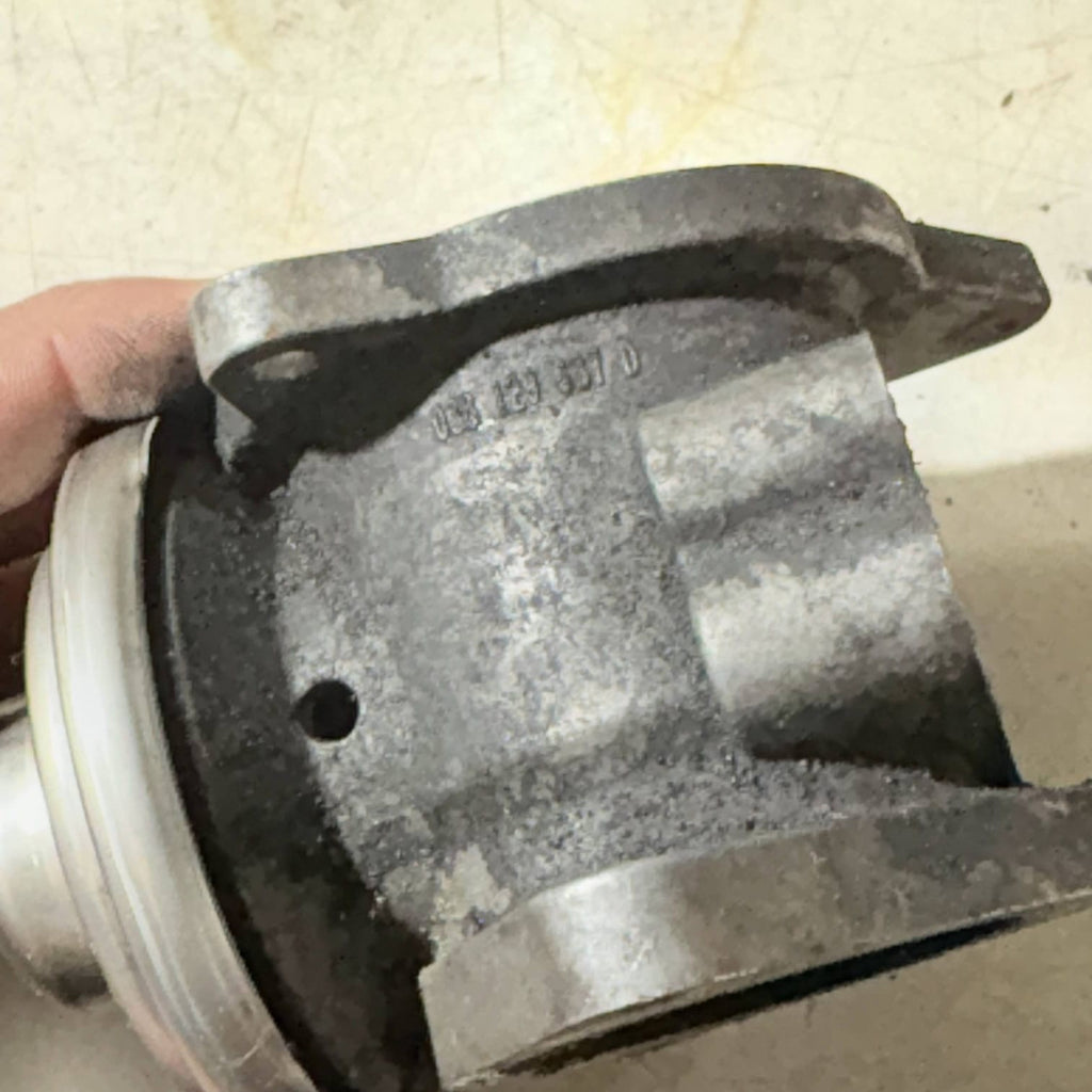 VOLKSWAGEN TOURAN MK1 EGR Valve Exhaust Gas Recirculation Valve 749603D