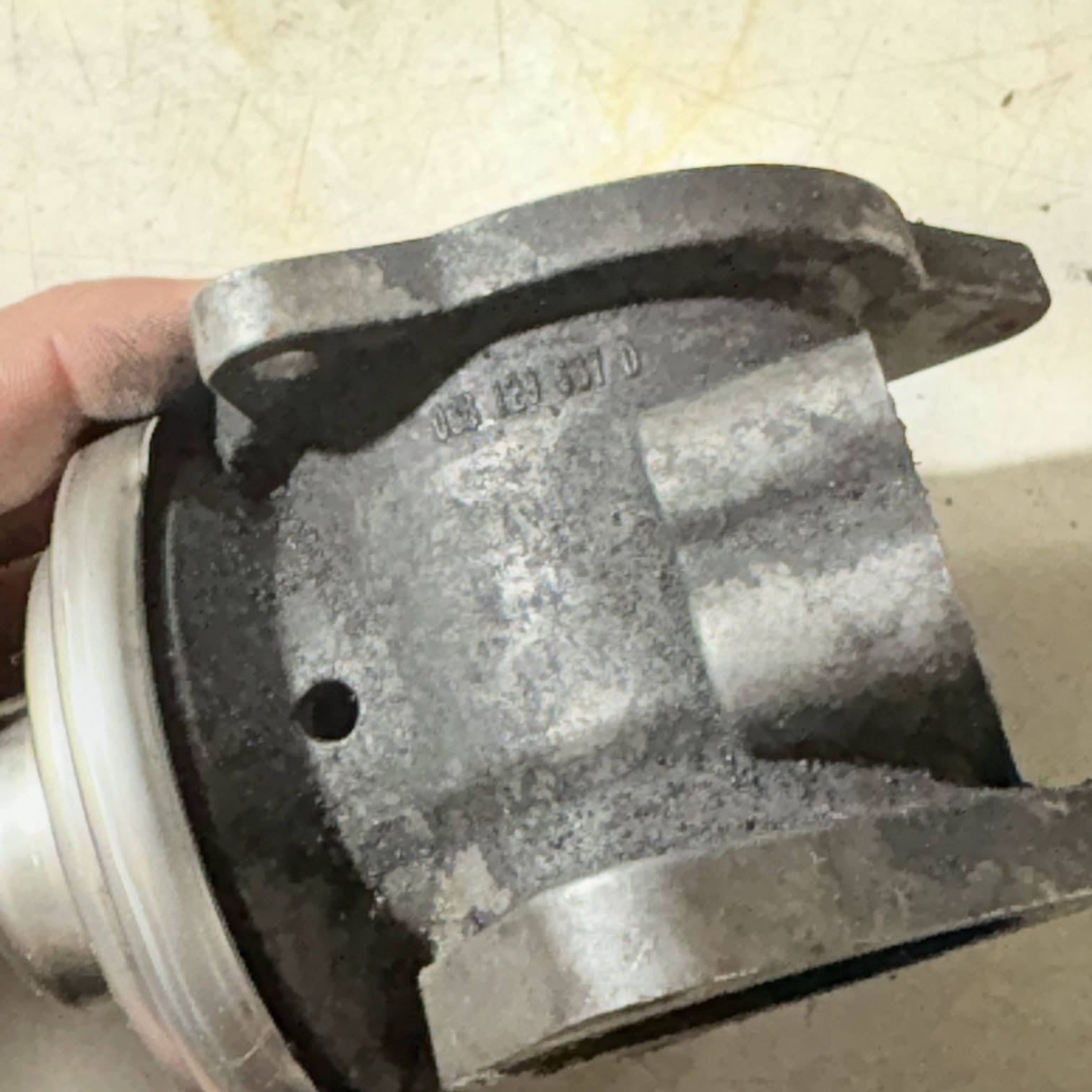 VOLKSWAGEN TOURAN MK1 EGR Valve Exhaust Gas Recirculation Valve 749603D