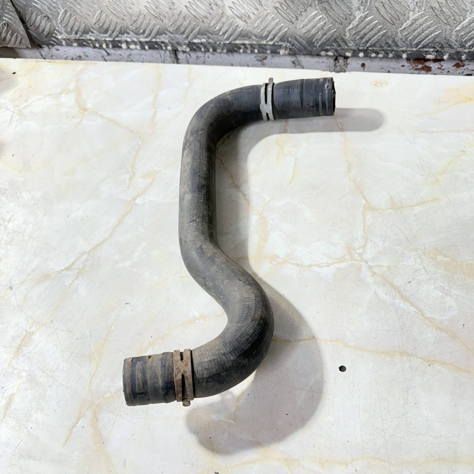 FORD FIESTA WATER PIPE BULKHEAD SINGLE 1.25 PETROL MK7 2013 8V21-18K579-A