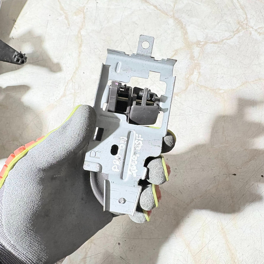 Proton Persona/Gen2 2009–2015 Right Front Driver Side Interior Door Handle