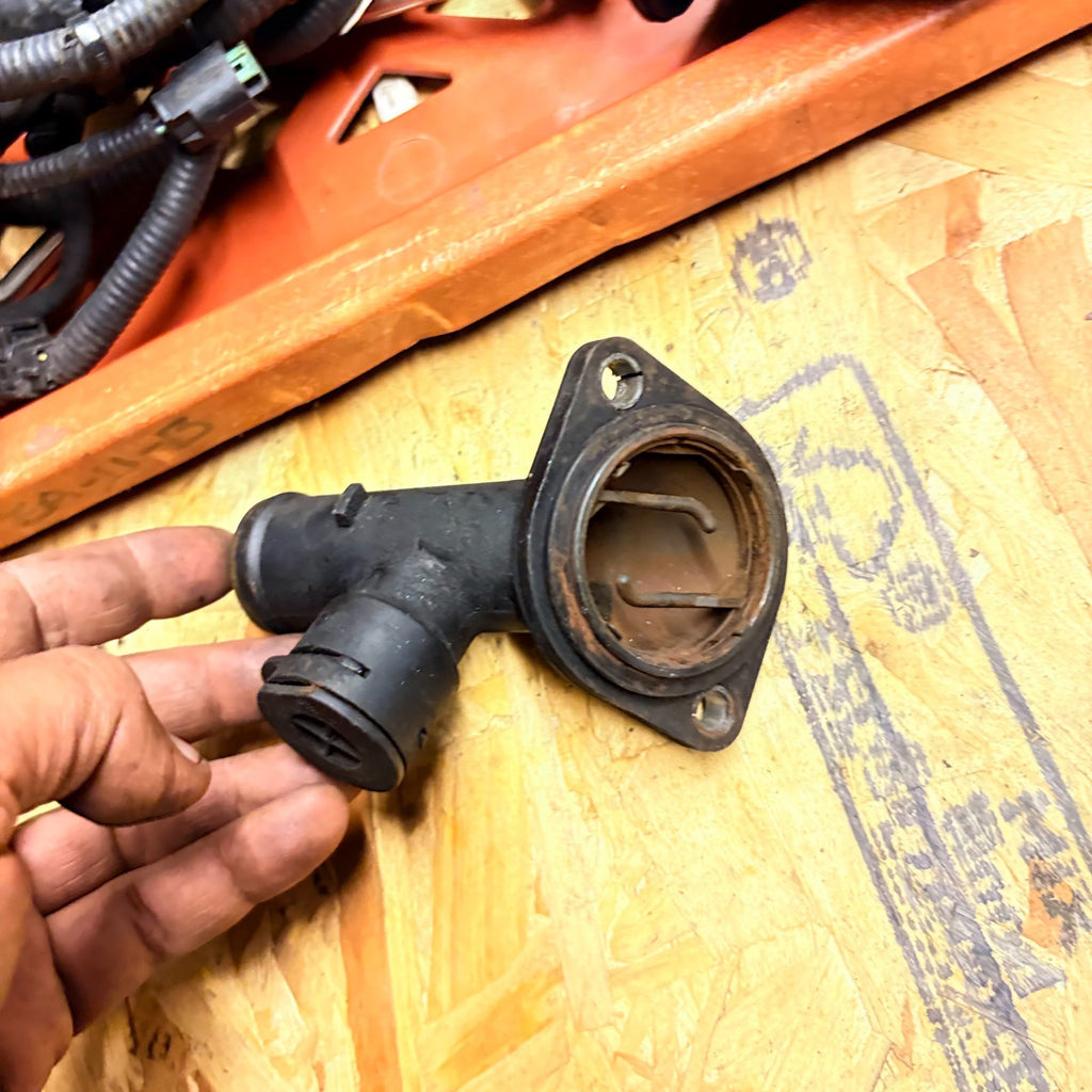 Dodge Caliber 1.8 2.0 2.4 2006-2012 Thermostat Housing Water Outlet 04884571AB