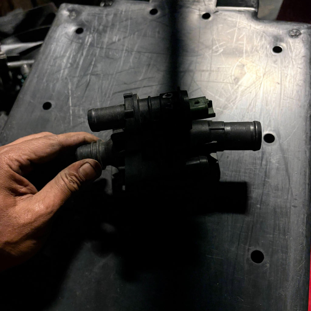 THERMOSTAT HOUSING 9647767180 PEUGEOT 407