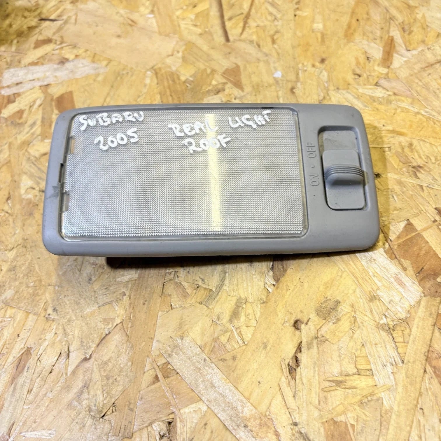 Subaru Forester SG 2003-2008 Rear Roof Boot Cargo Light Lamp 84671SA000