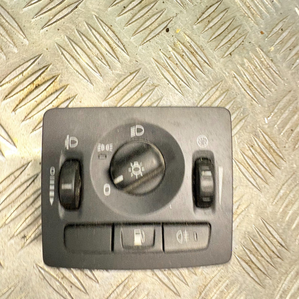 Volvo 2009 Light control module unit LCM 19206