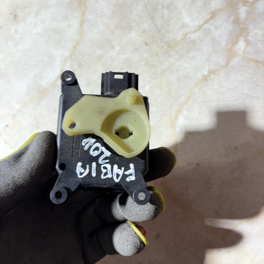 SKODA FABIA 2011 Air Flap Motor H14919012967