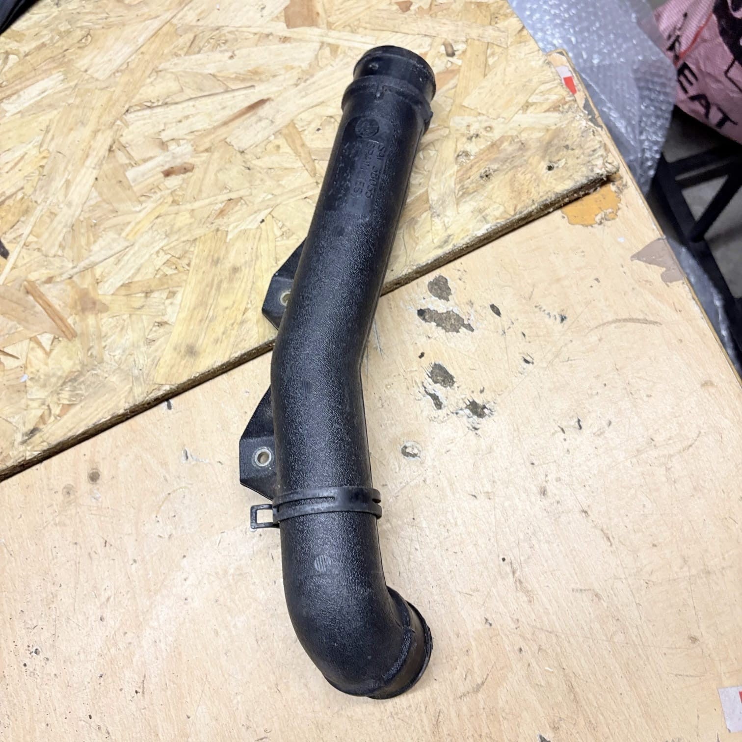 VW Caddy MK2 1.9 TDI AHU 1Z Intercooler Air Intake Pipe 6K0145840D 2013