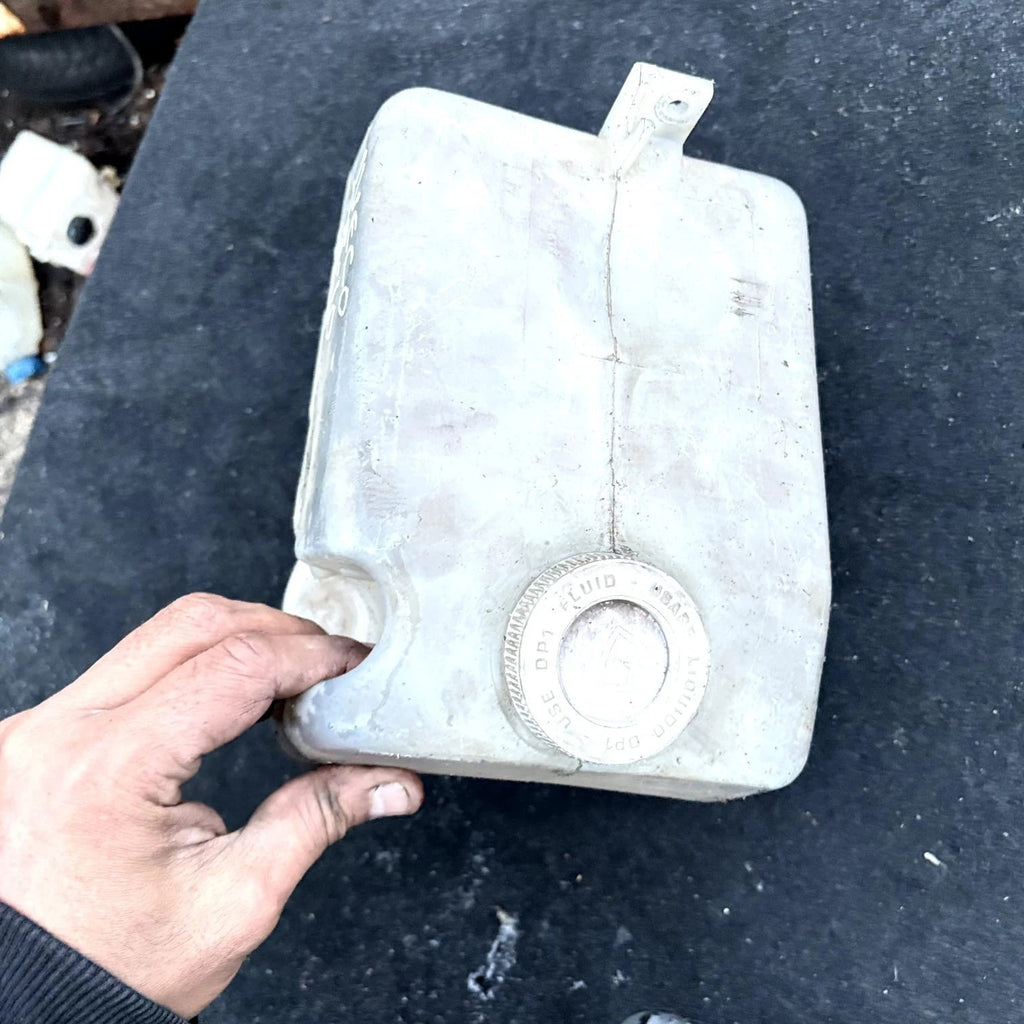 IVECO DAILY II FROM 89 GLASS WASHER TANK TANK TANK WITH PUMP COD:93928338