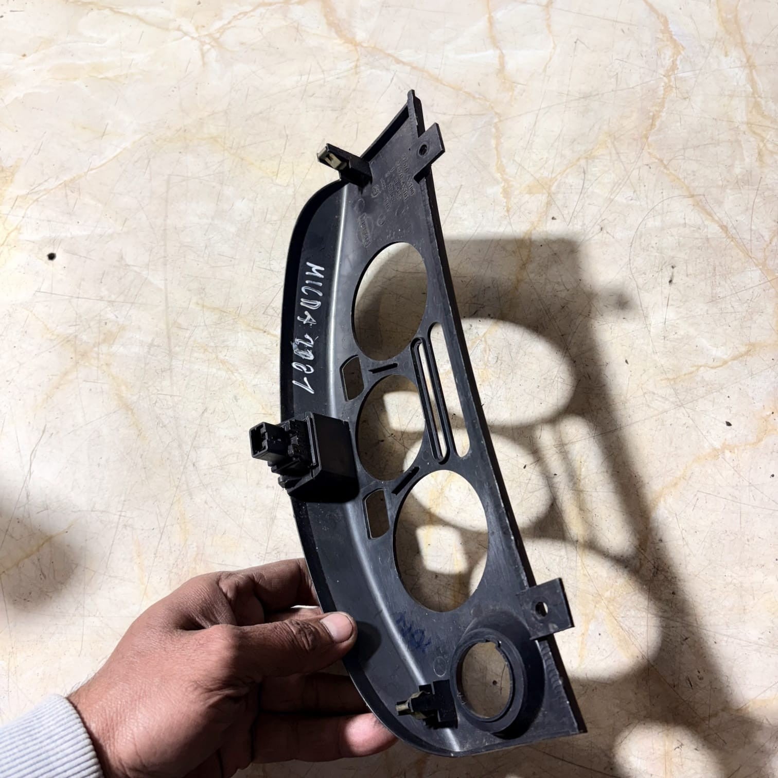NISSAN MICRA K12 HEATER CONTROL SURROUND TRIM 27570AX100 2007
