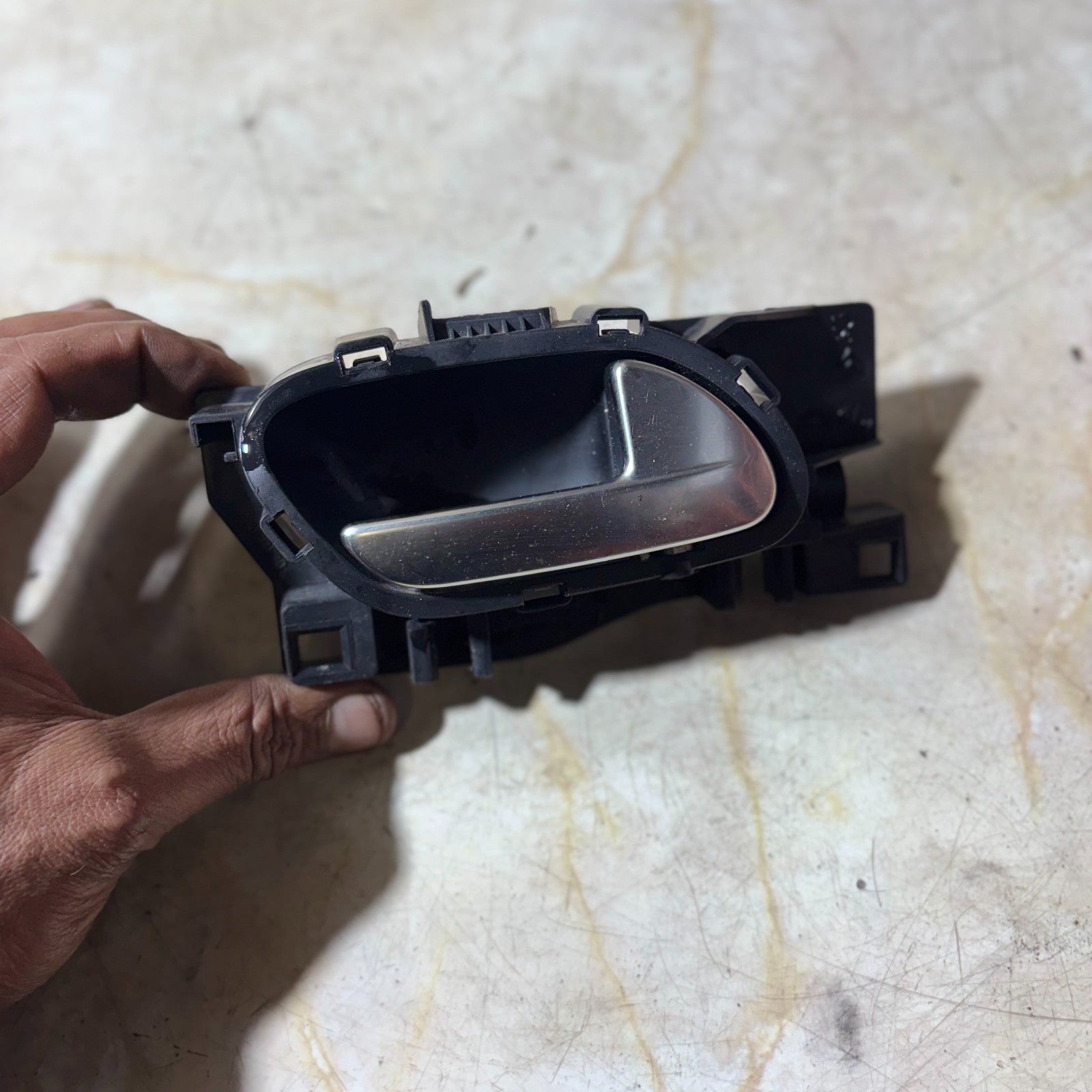 CITROEN DS3 DRIVERS RIGHT FRONT DOOR HANDLE INTERIOR 1904002 2011 TO 2018
