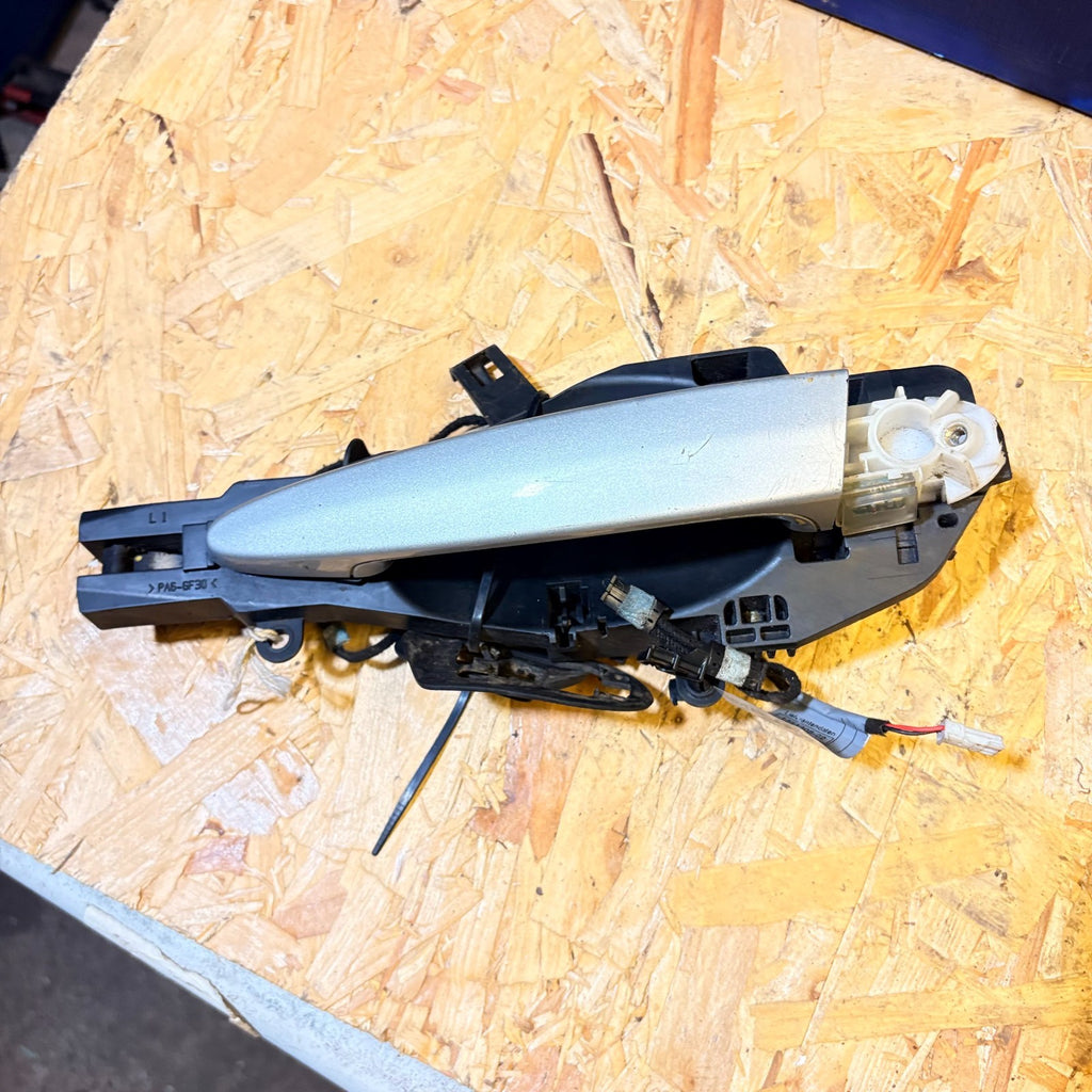 BMW 320D SE SALOON 04-11 DOOR HANDLE EXT (REAR DRIVER SIDE) 540617-10