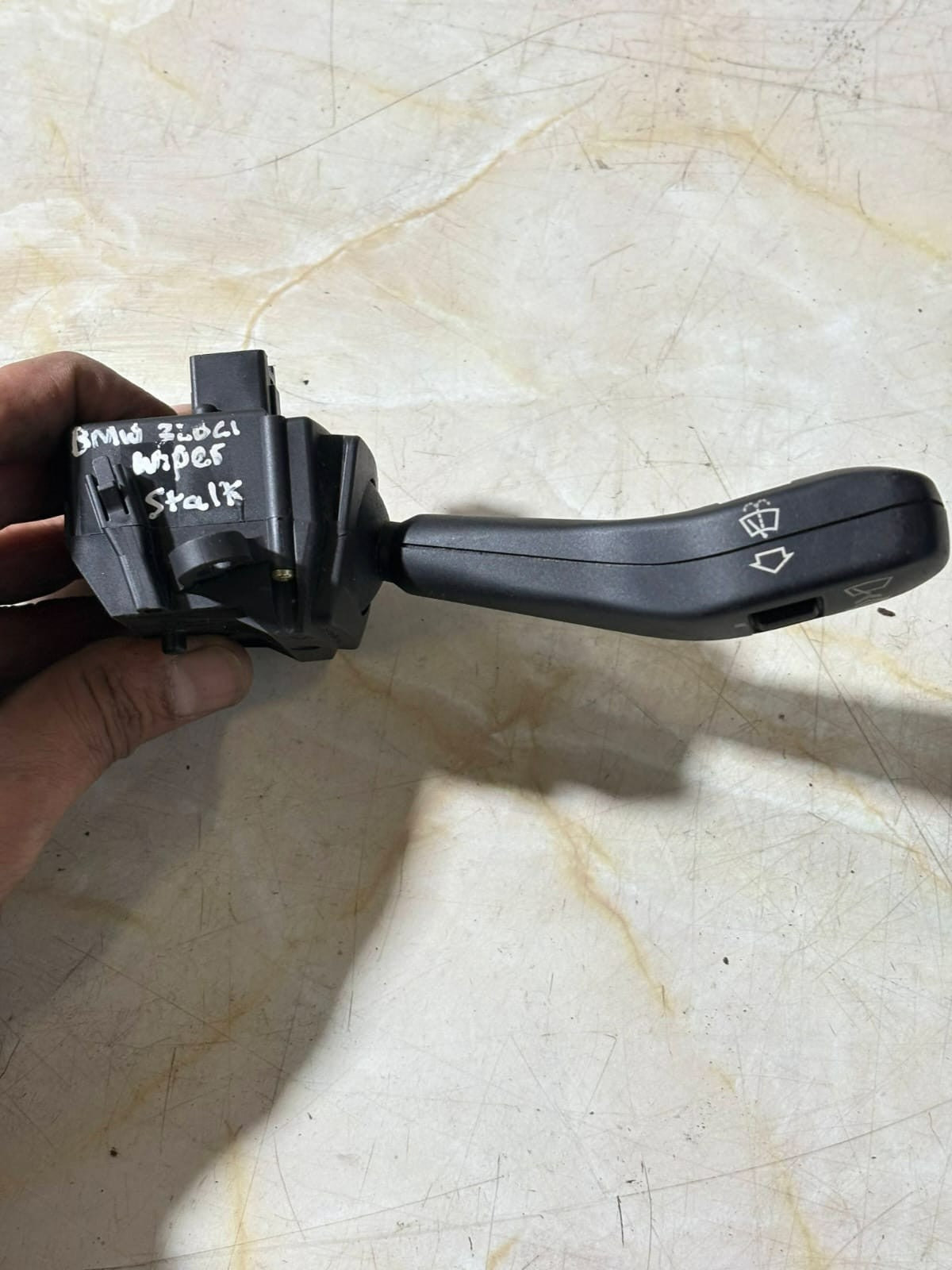BMW 2003 WIPER STALK SWITCH 8363664M 01204000