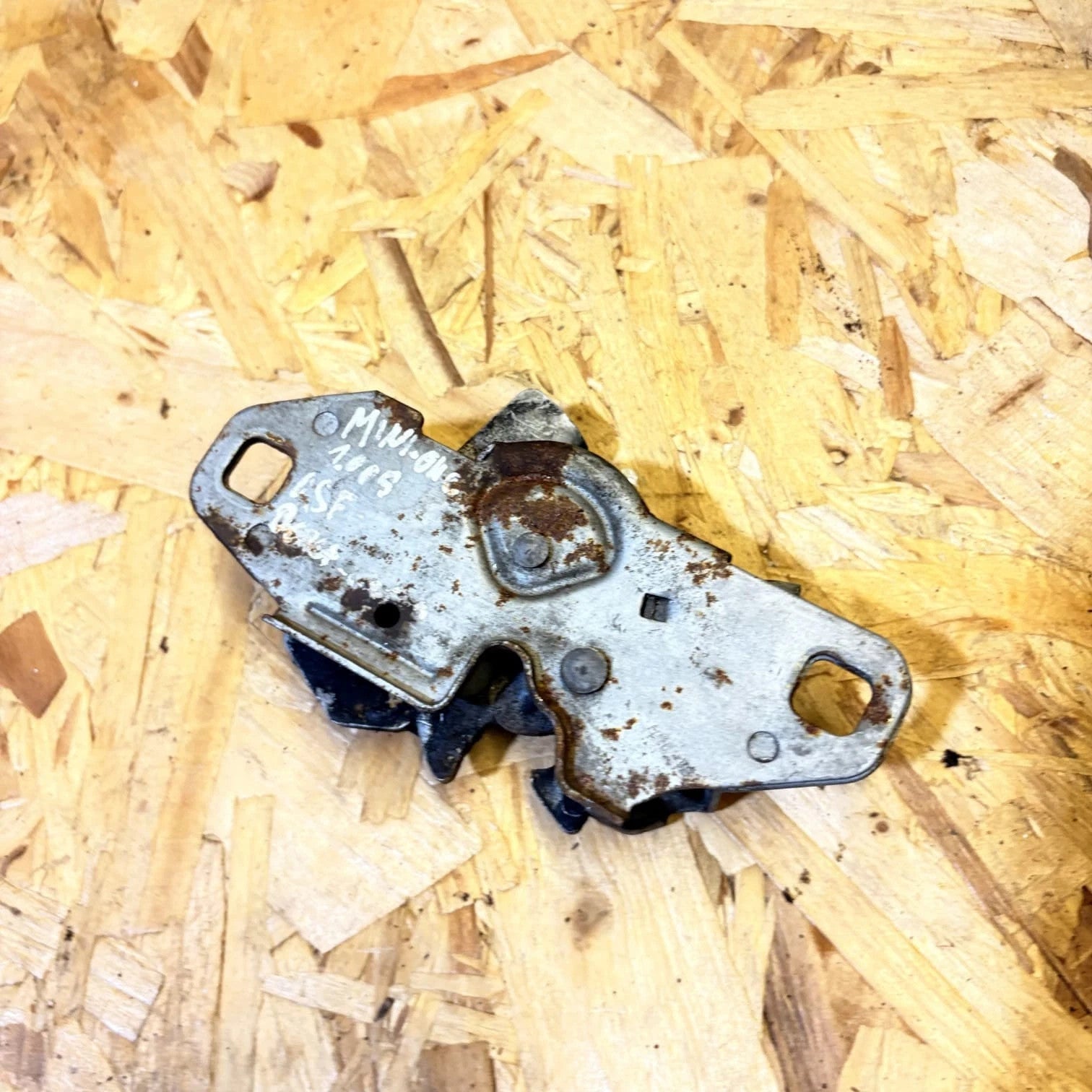 Mini Cooper MK1 2001-2008 Offside Right Front Bonnet Hood Latch Lock 51237132756