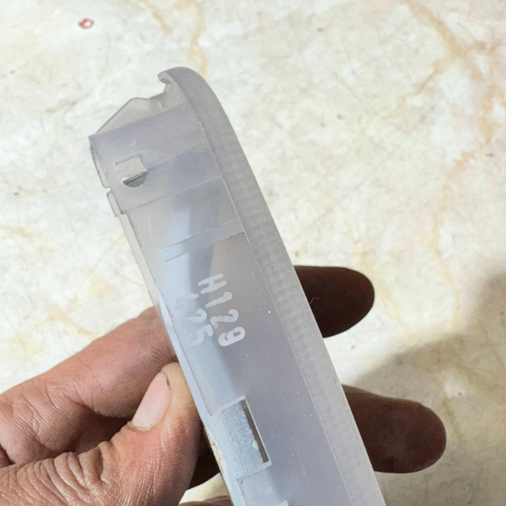 A2021 Mercedes-Benz W210 320E Interior Dome Light Hella