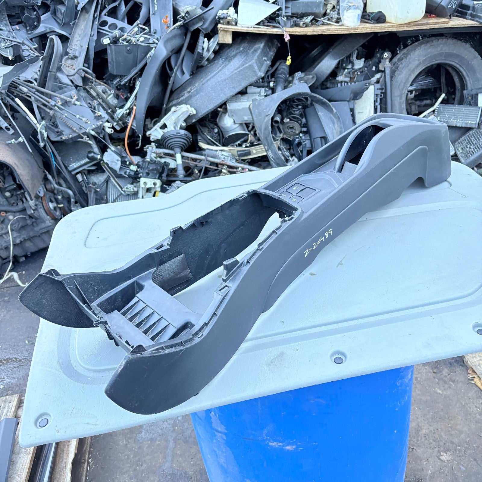 TOYOTA YARIS MK3 XP130 2011-2019 CENTRE CONSOLE CUP HOLDER 589100D290