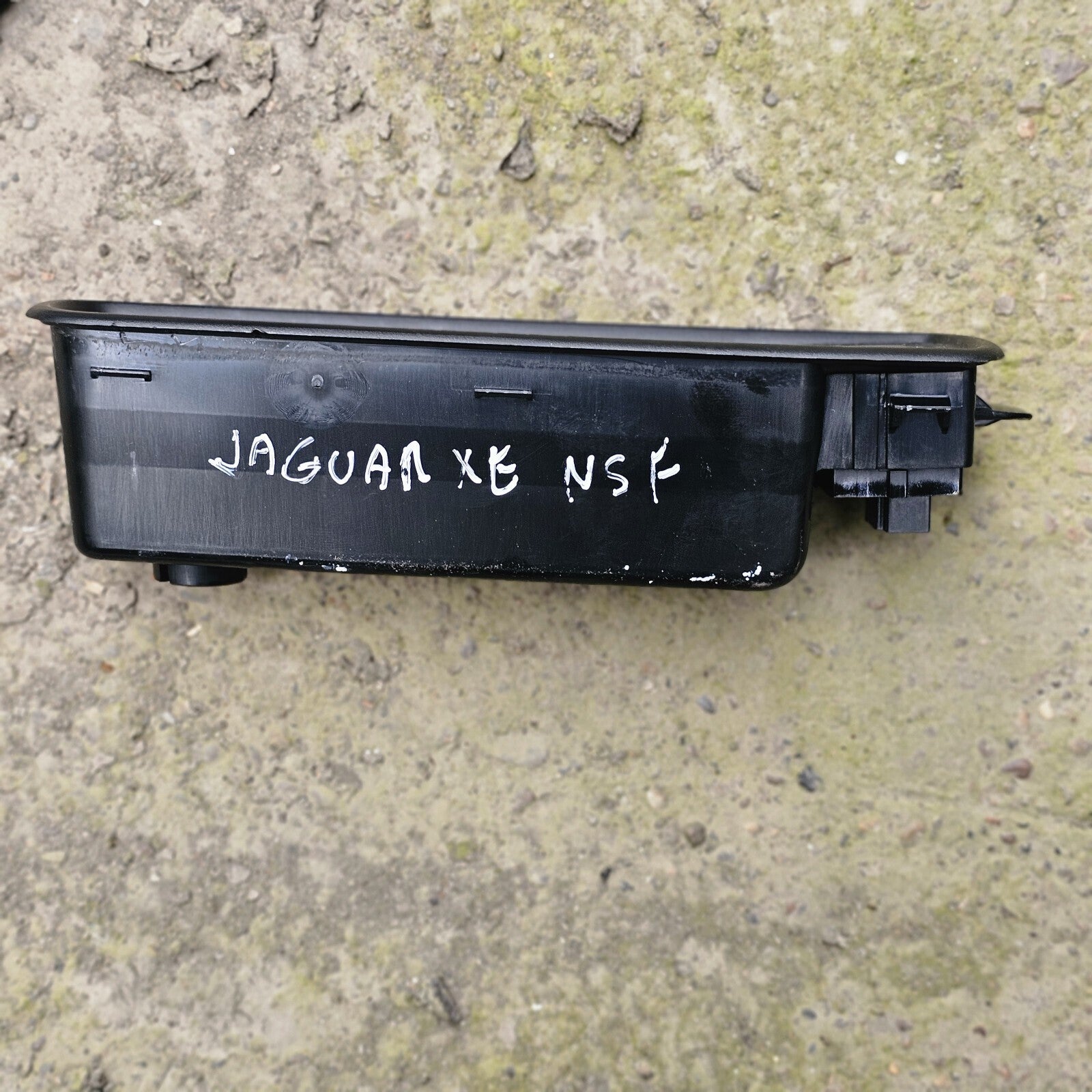 JAGUAR XF 2015-2021 PASSENGER SIDE DOOR LOCK SWITCH GX73-22634-AAW