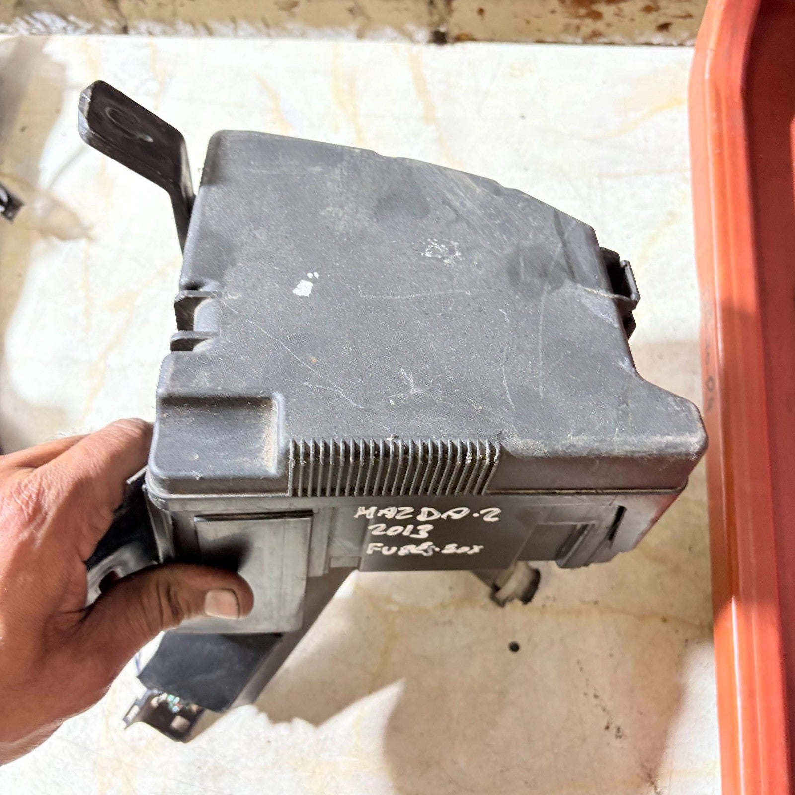 Mazda 2 2007-2015S Engine Bay Fuse Box/Fusebox