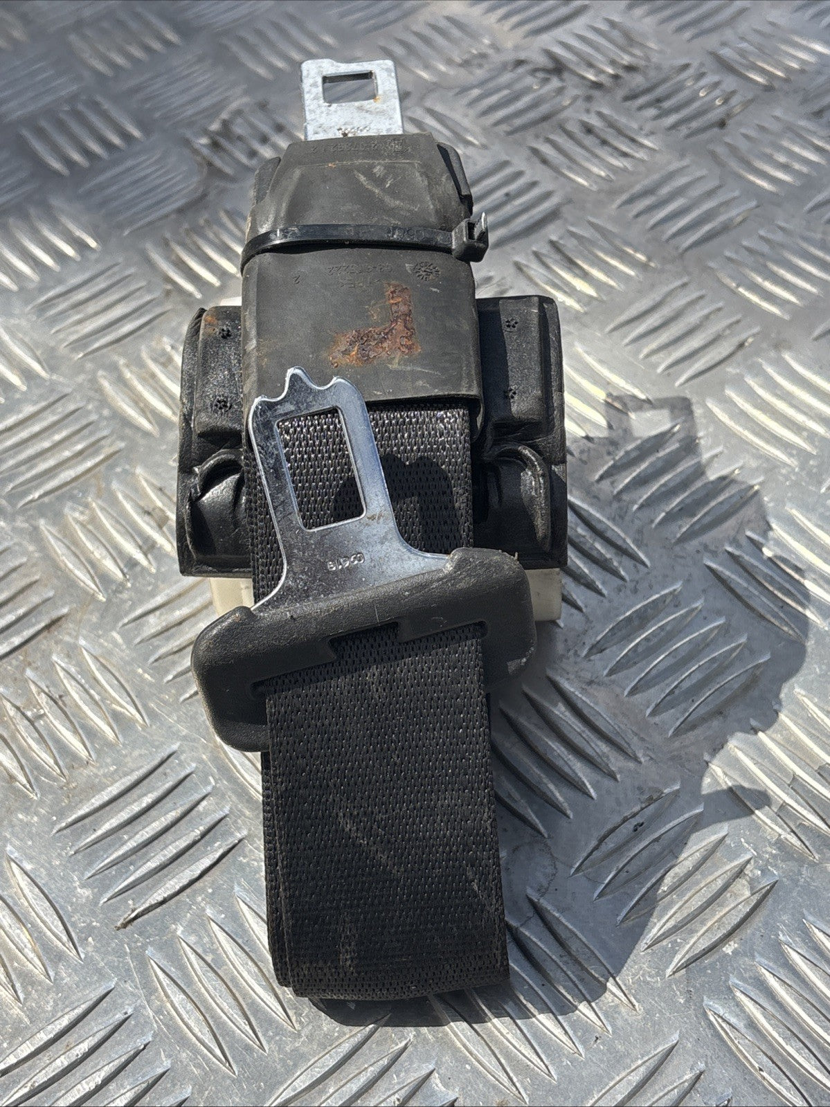2002-2008 Vauxhall Signum Rear Seat Belt Middle Centre