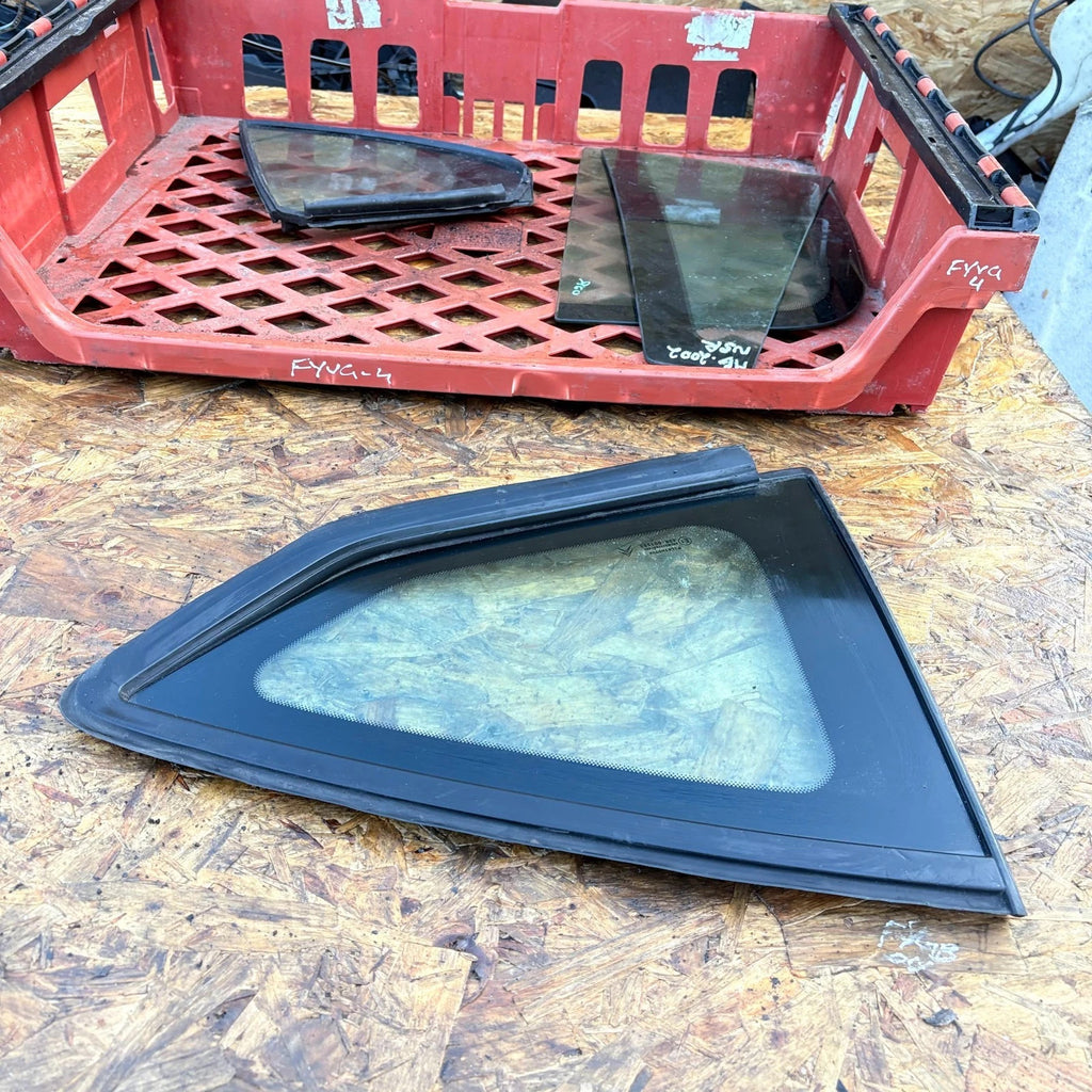 Citroen Grand C4 Picasso Mk2 2014-2018 Rear Left Quarter Glass NSR 9676915480