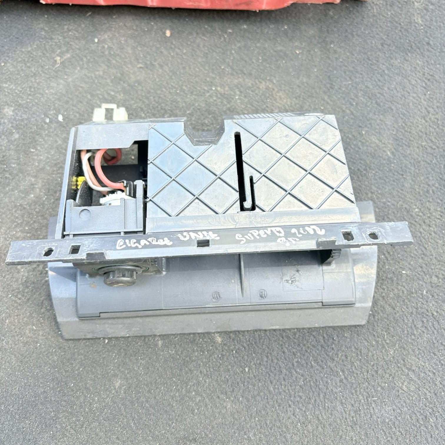 Skoda Superb 3U 2002-2008 Centre Console Ashtray Lid 4G7 3U2857962