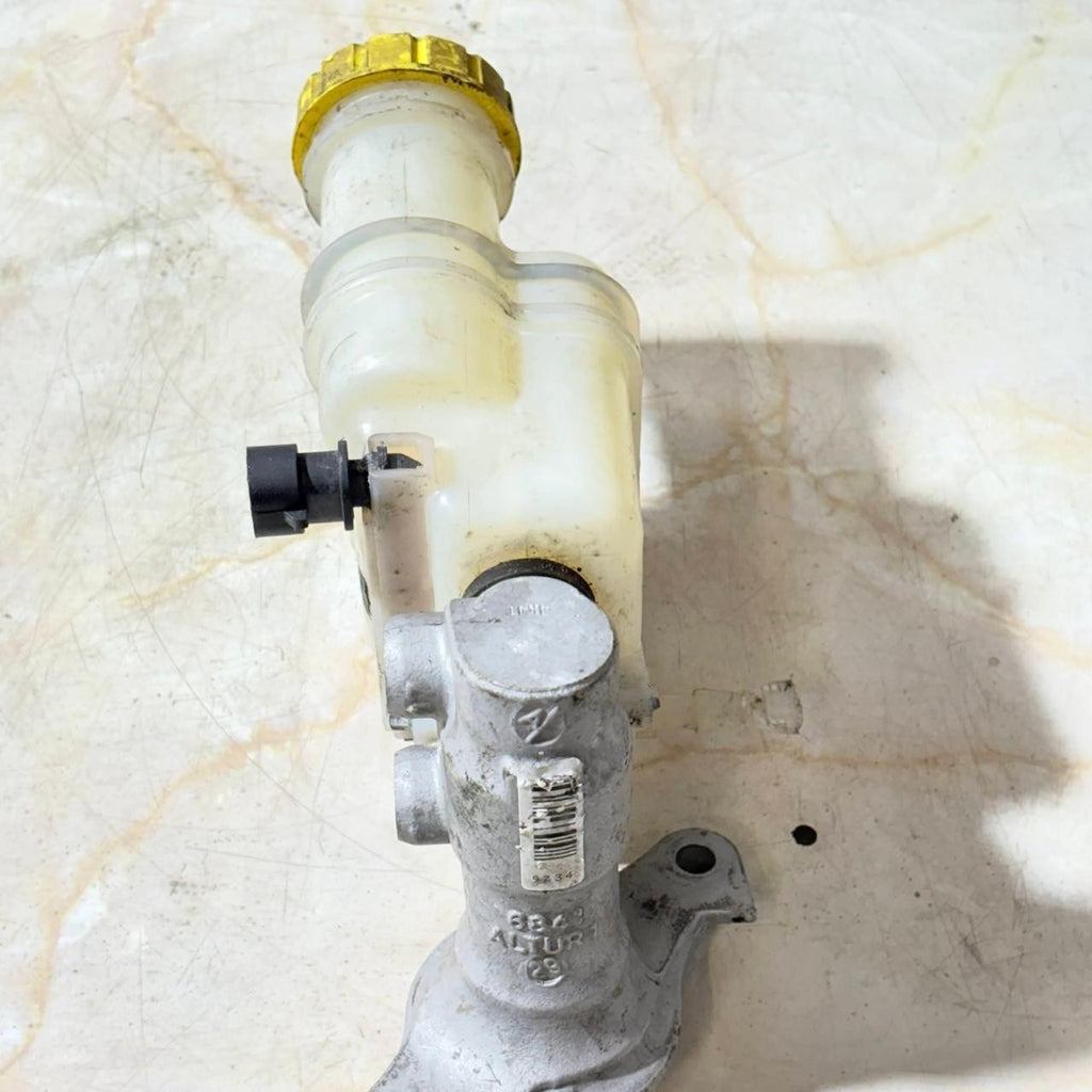 Fiat Panda 2003-2012 Brake Master Cylinder 32069666 1.1 1.2 1.3 Multijet