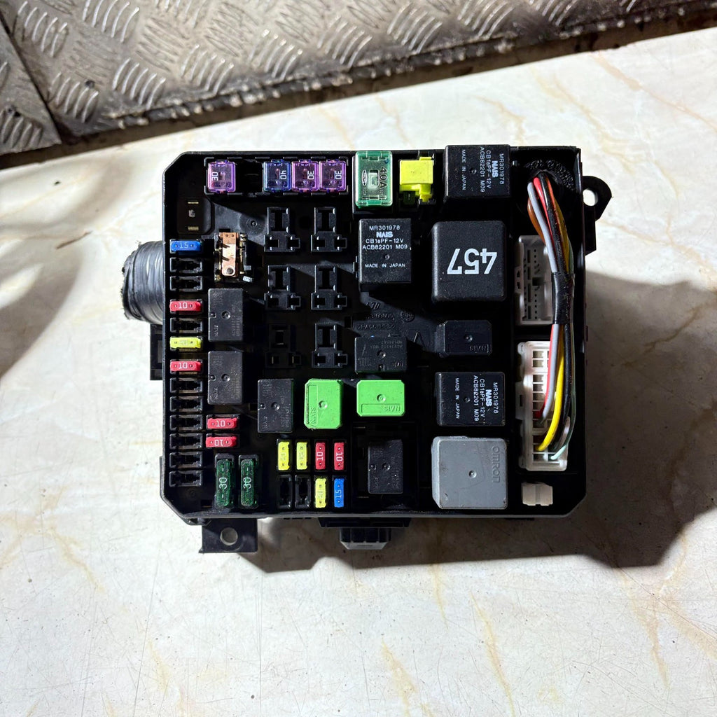 Mitsubishi ASX Engine Bay Fuse & Relay Box PR061-02000/8565A012 (2010-2011)