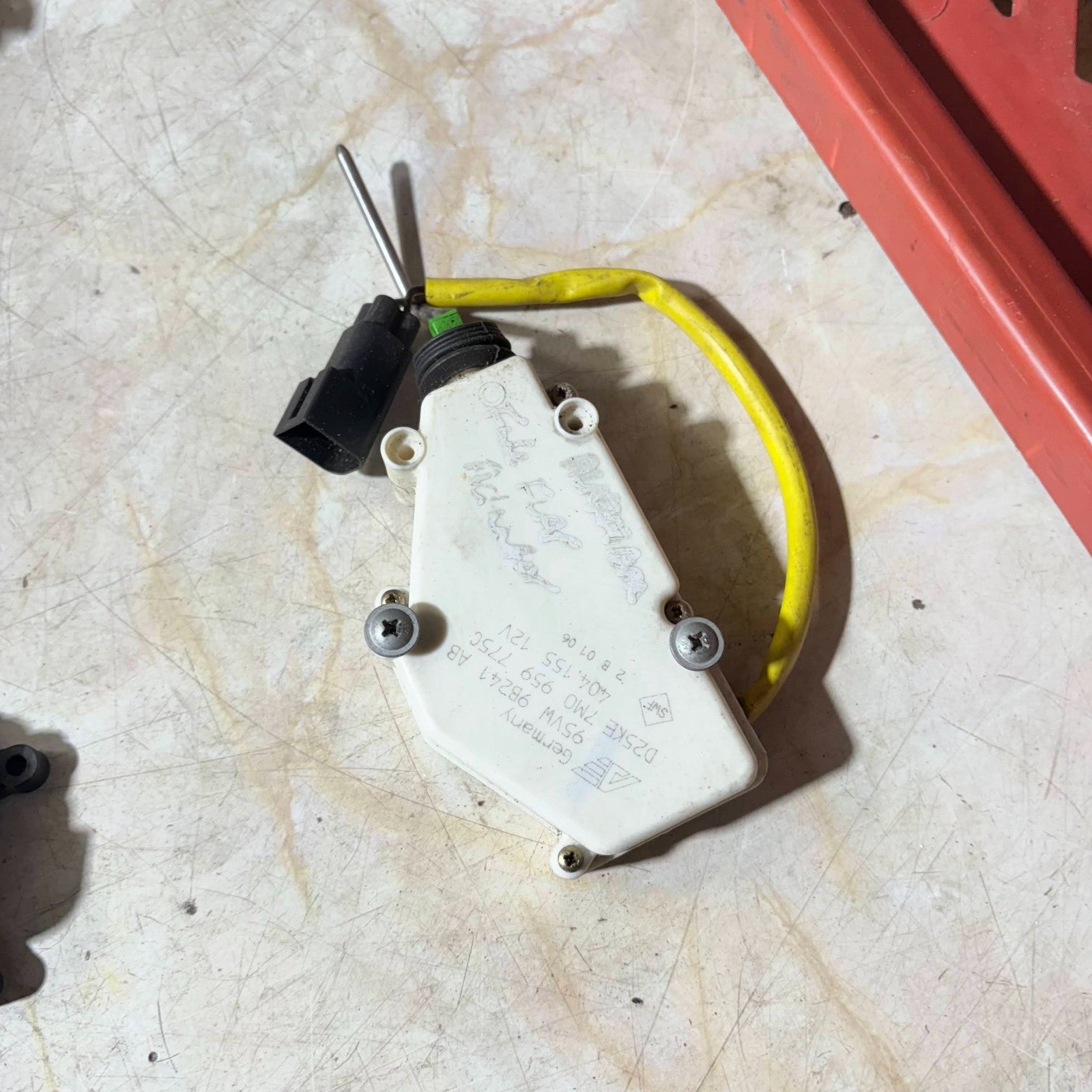Seat Alhambra Mk2 Fuel tank Cap Lock 7MO959775