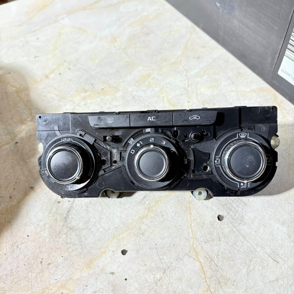 2009 SKODA OCTAVIA MK2 CLIMATE CONTROL MODULE K0045HB009752